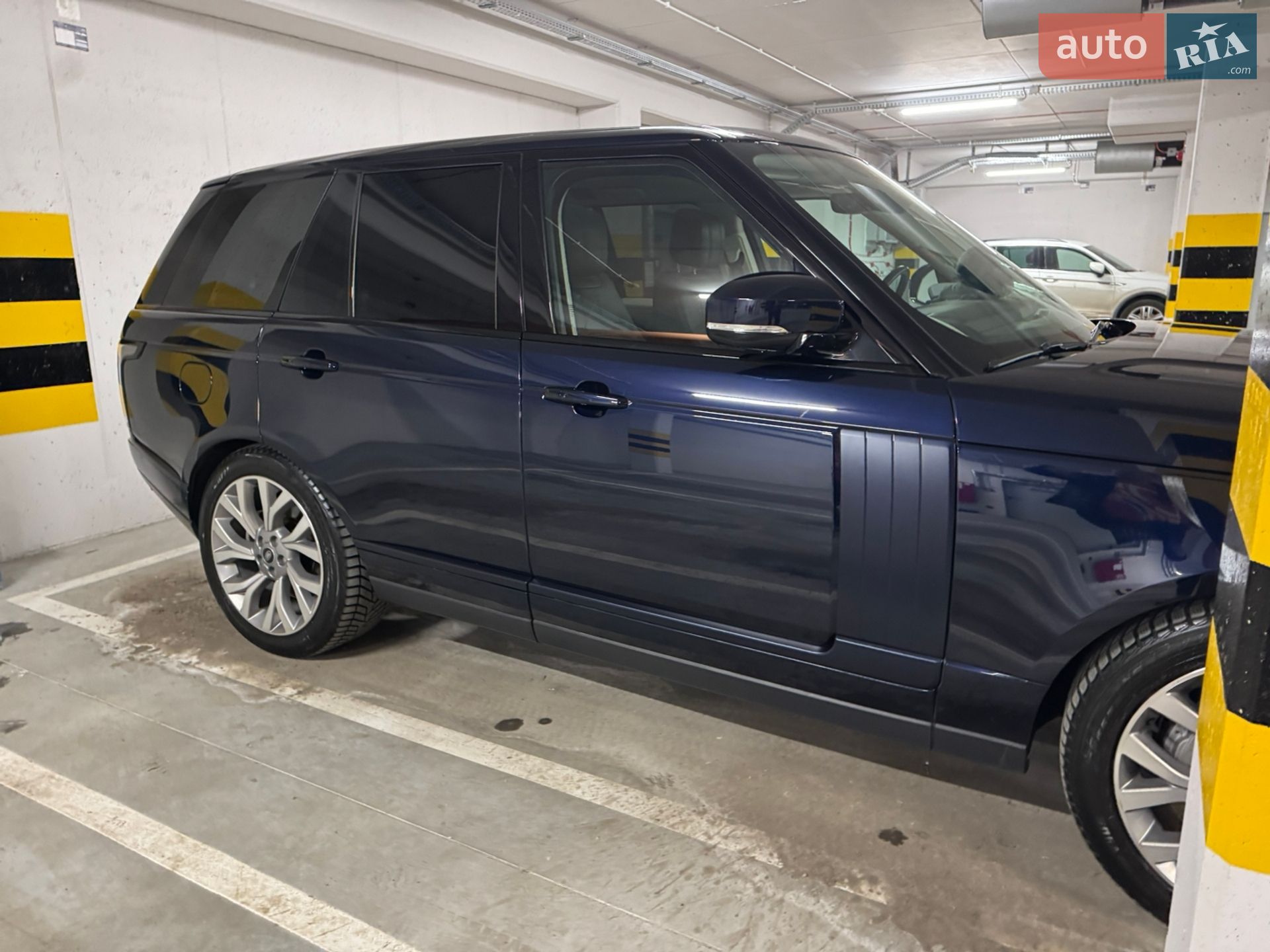 Land Rover Range Rover 2021 VIN SALGA2BW9MA455673 фото оголошення 4 з 38