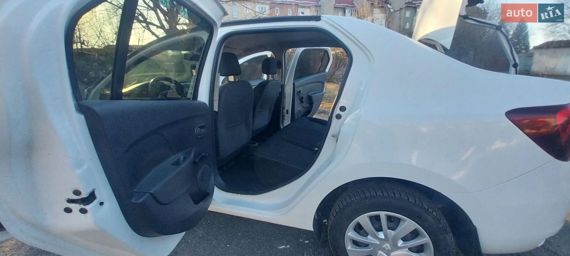 Renault Logan 2018 VIN VF14SRUC461486985 фото оголошення 23 з 37