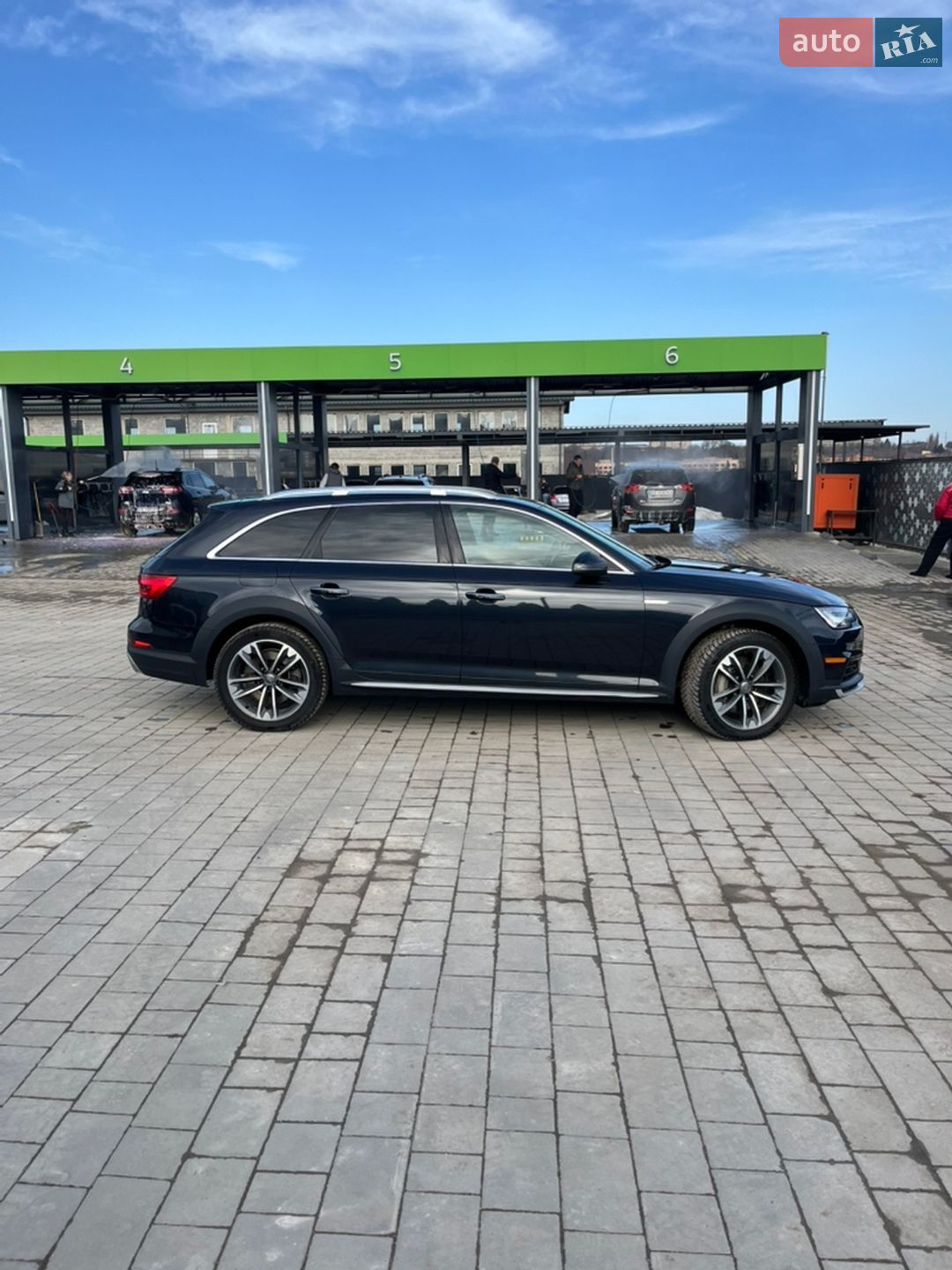 Audi A4 Allroad 2016 VIN WA19NAF4XHA044161 фото оголошення 3 з 14