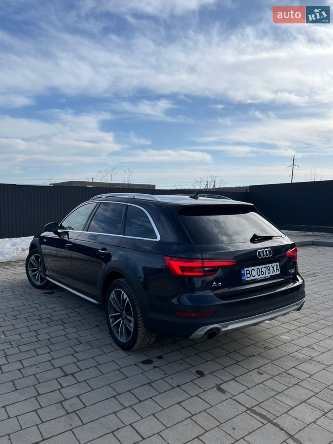 Audi A4 Allroad 2016 VIN WA19NAF4XHA044161 фото оголошення 7 з 14