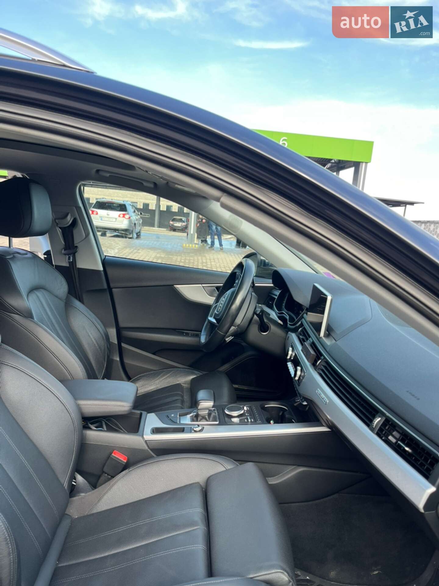 Audi A4 Allroad 2016 VIN WA19NAF4XHA044161 фото оголошення 10 з 14