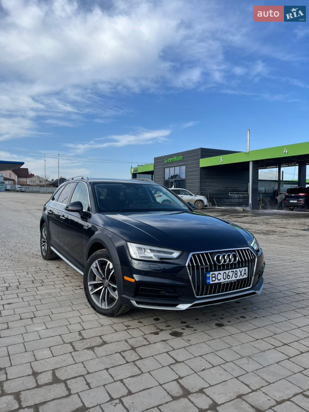 Audi A4 Allroad 2016 VIN WA19NAF4XHA044161 фото оголошення 2 з 14