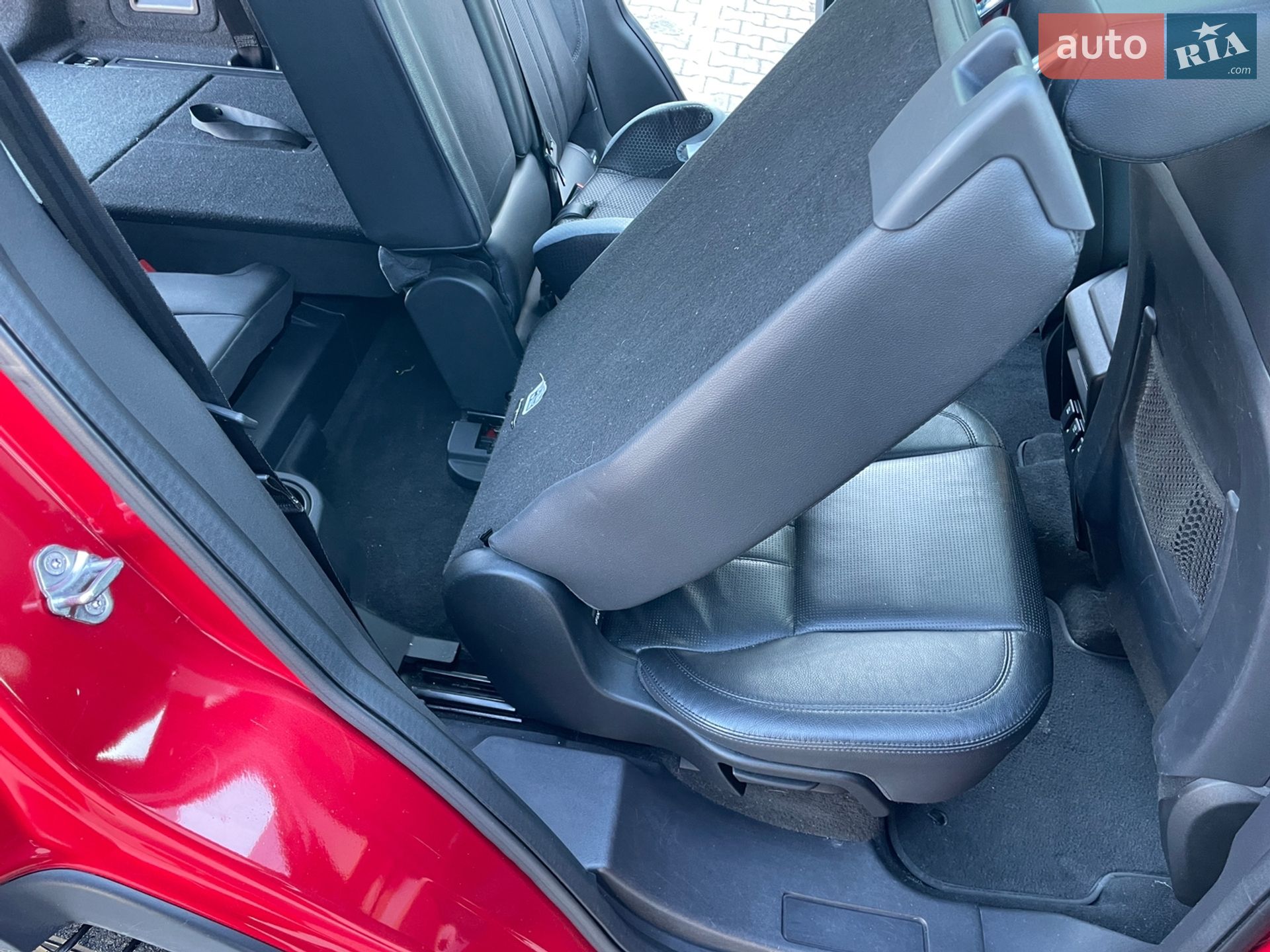 Land Rover Discovery Sport 2015 VIN SALCR2BGXGH566938 фото оголошення 88 з 149