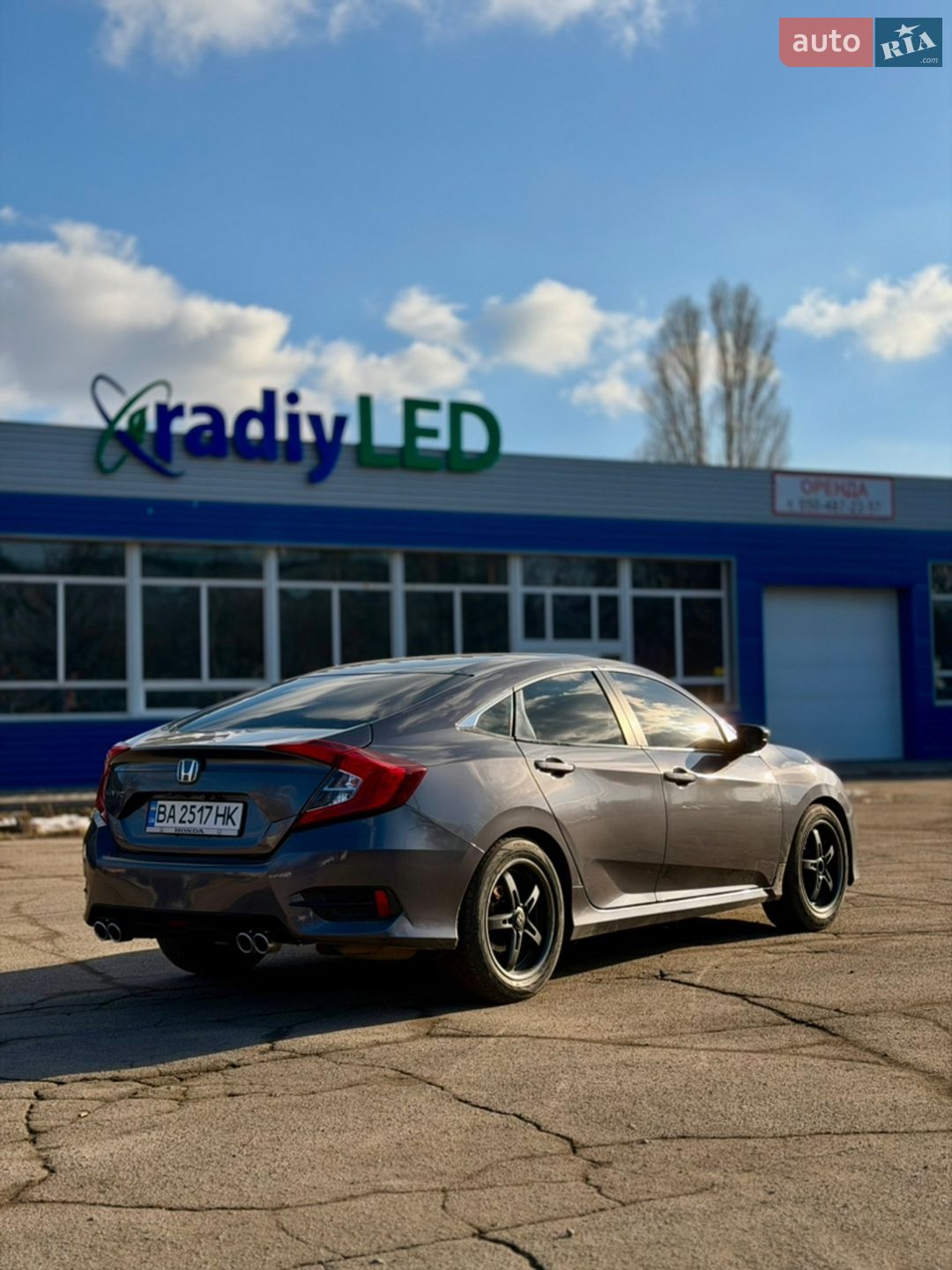 Honda Civic 2017 VIN 2HGFC2F51HH573739 фото оголошення 3 з 14