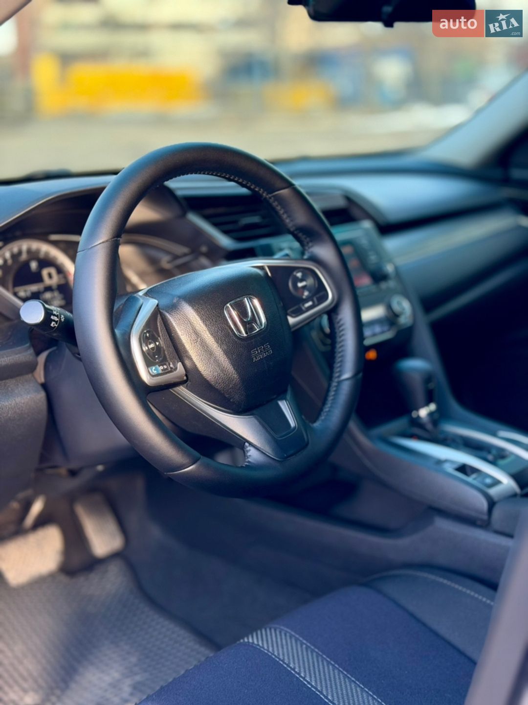 Honda Civic 2017 VIN 2HGFC2F51HH573739 фото оголошення 10 з 14