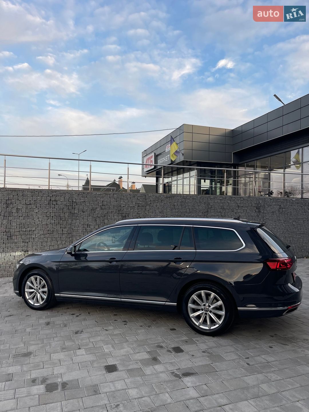 Volkswagen Passat 2021 VIN WVWZZZ3CZME123199 фото оголошення 8 з 61