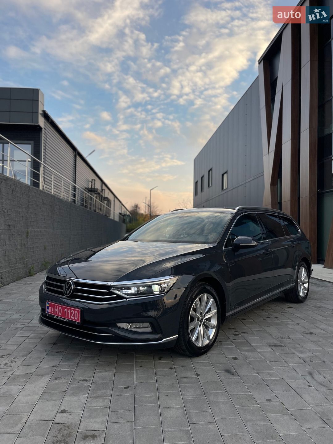 Volkswagen Passat 2021 VIN WVWZZZ3CZME123199 фото оголошення 9 з 61