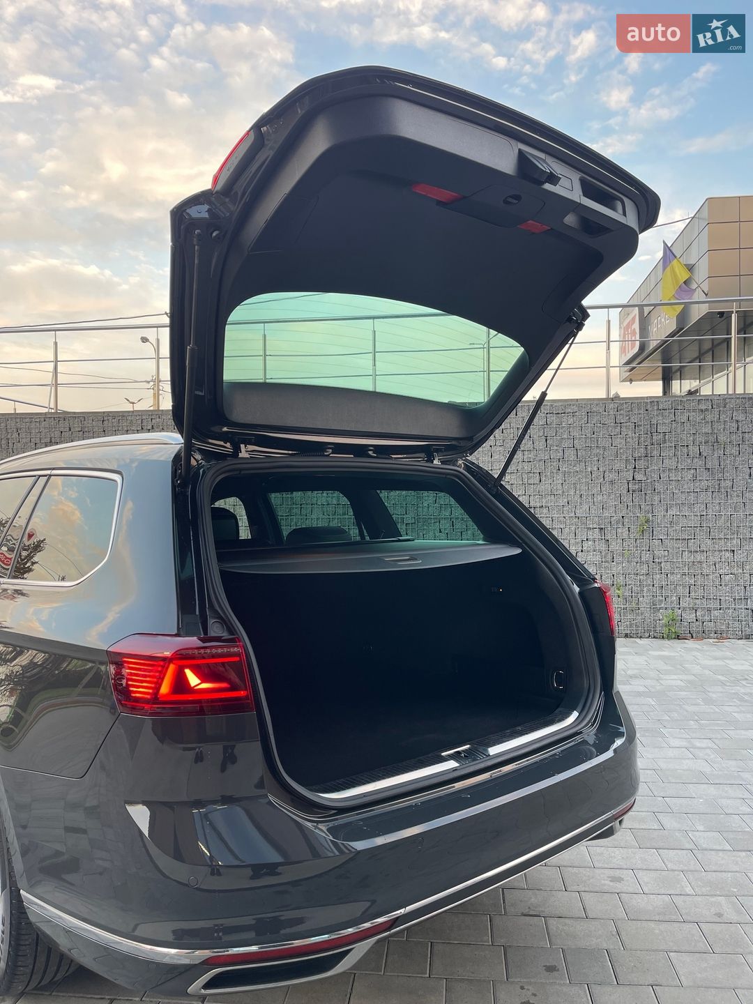 Volkswagen Passat 2021 VIN WVWZZZ3CZME123199 фото оголошення 21 з 61