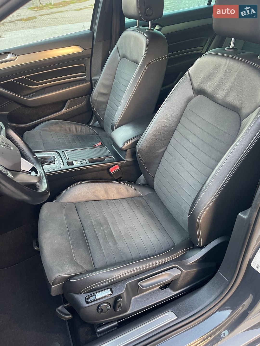 Volkswagen Passat 2021 VIN WVWZZZ3CZME123199 фото оголошення 40 з 61