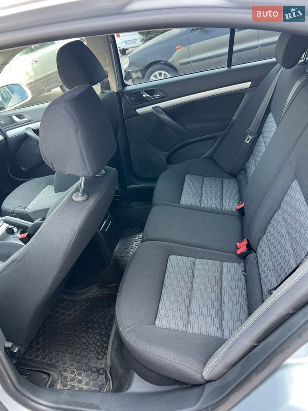 Skoda Octavia 2011 VIN TMBCA41Z8CB150610 фото оголошення 9 з 10