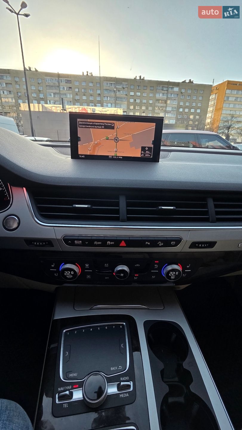 Audi Q7 2017 VIN WA1LHAF77JD021061 фото оголошення 11 з 20