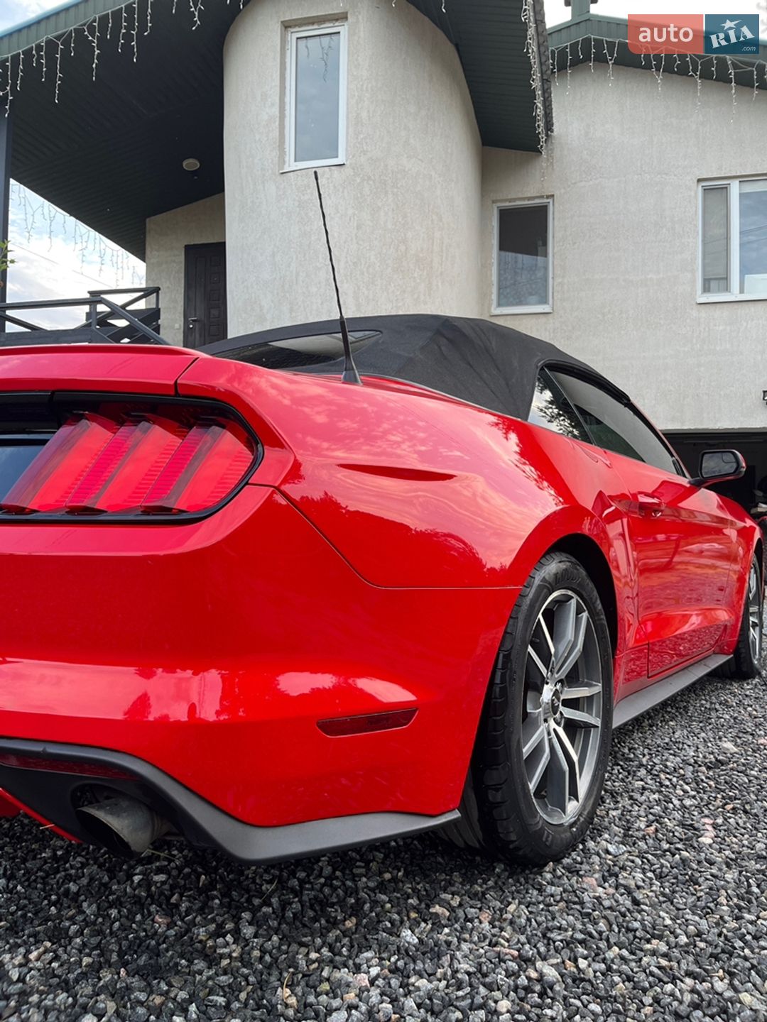 Ford Mustang 2015 VIN 1FATP8UH2F5359441 фото оголошення 2 з 8