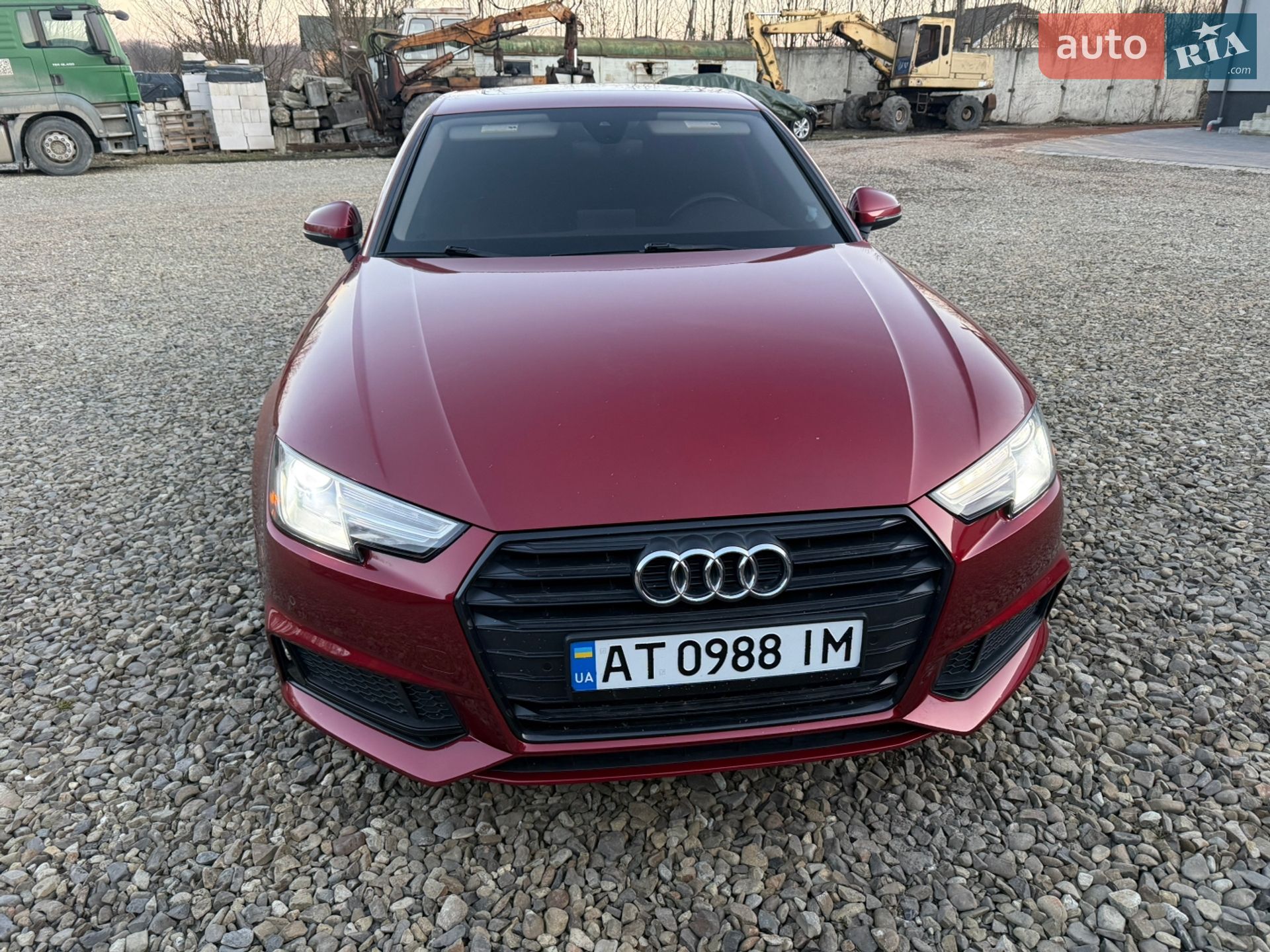 Audi A4 2019 VIN WAUGMAF45KN017107 фото оголошення 3 з 31