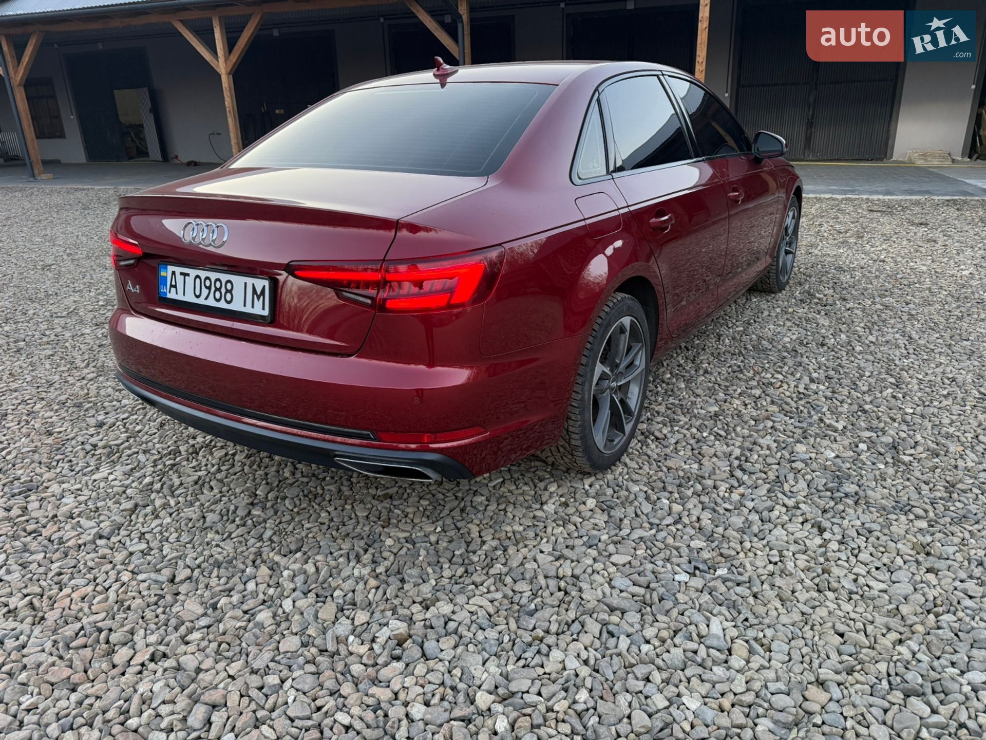 Audi A4 2019 VIN WAUGMAF45KN017107 фото оголошення 8 з 31