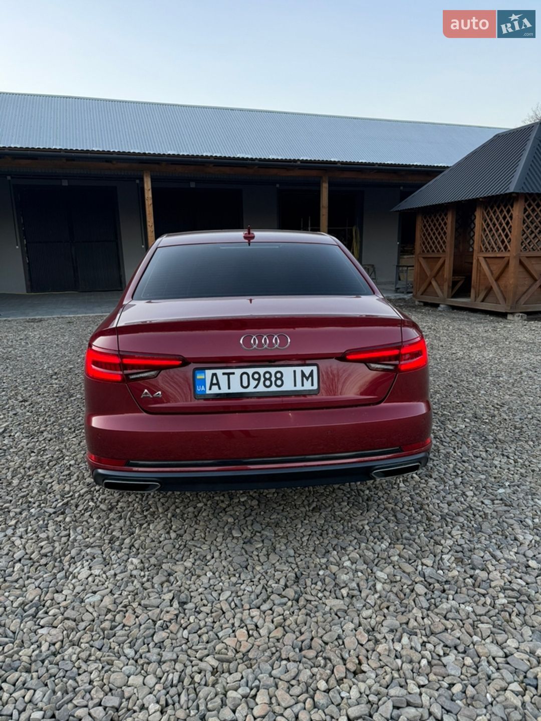 Audi A4 2019 VIN WAUGMAF45KN017107 фото оголошення 12 з 31