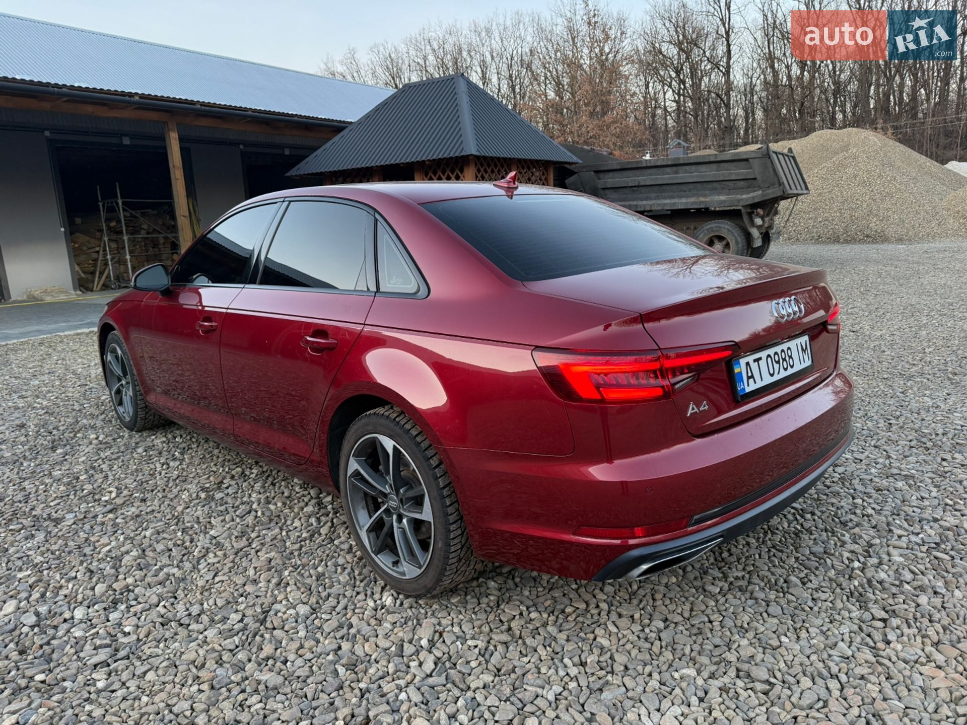 Audi A4 2019 VIN WAUGMAF45KN017107 фото оголошення 15 з 31