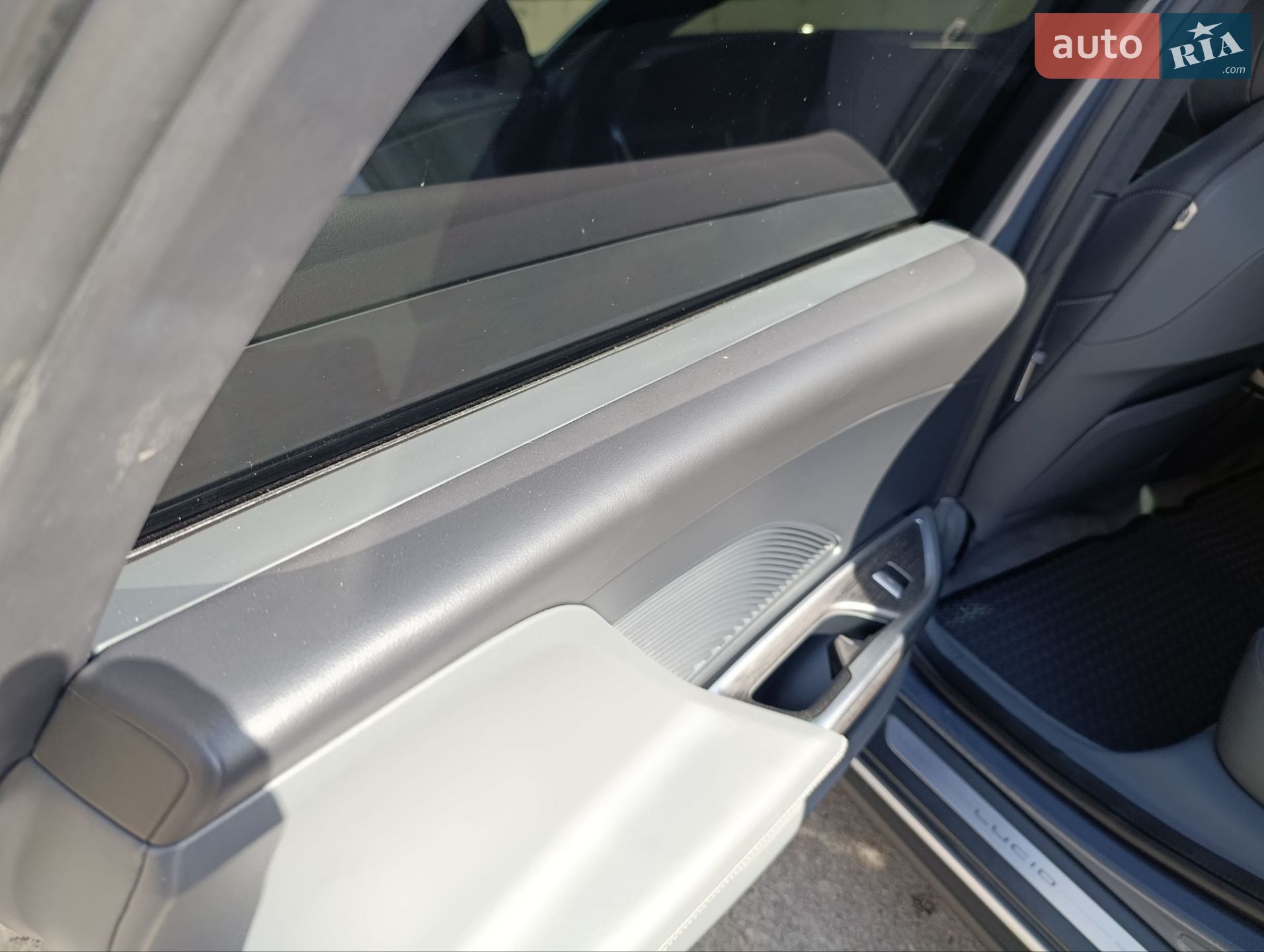 Lucid Air 2023 VIN 50EA1PEA7PA003375 фото оголошення 17 з 31