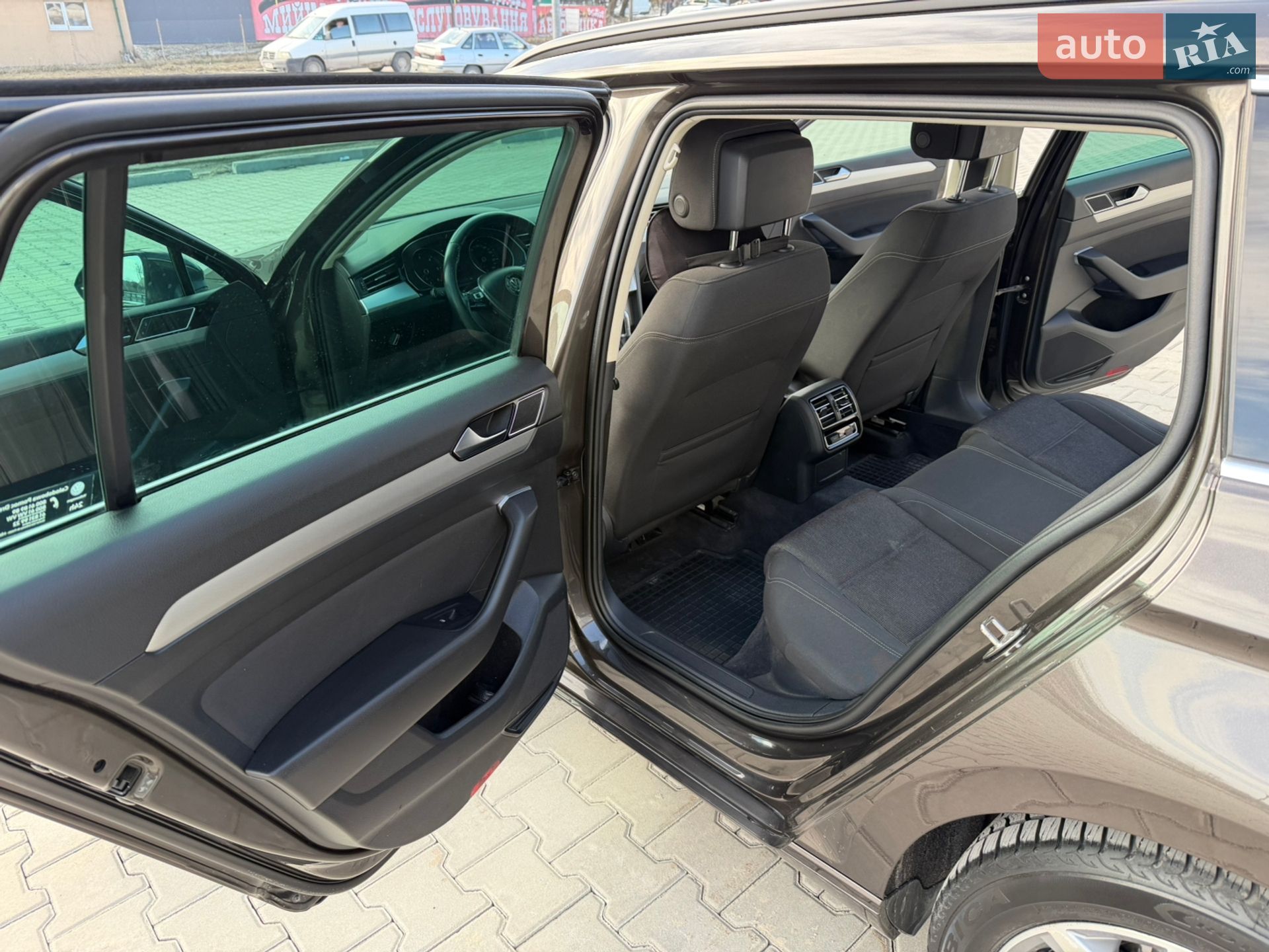 Volkswagen Passat 2017 VIN WVWZZZ3CZJP006959 фото оголошення 27 з 31