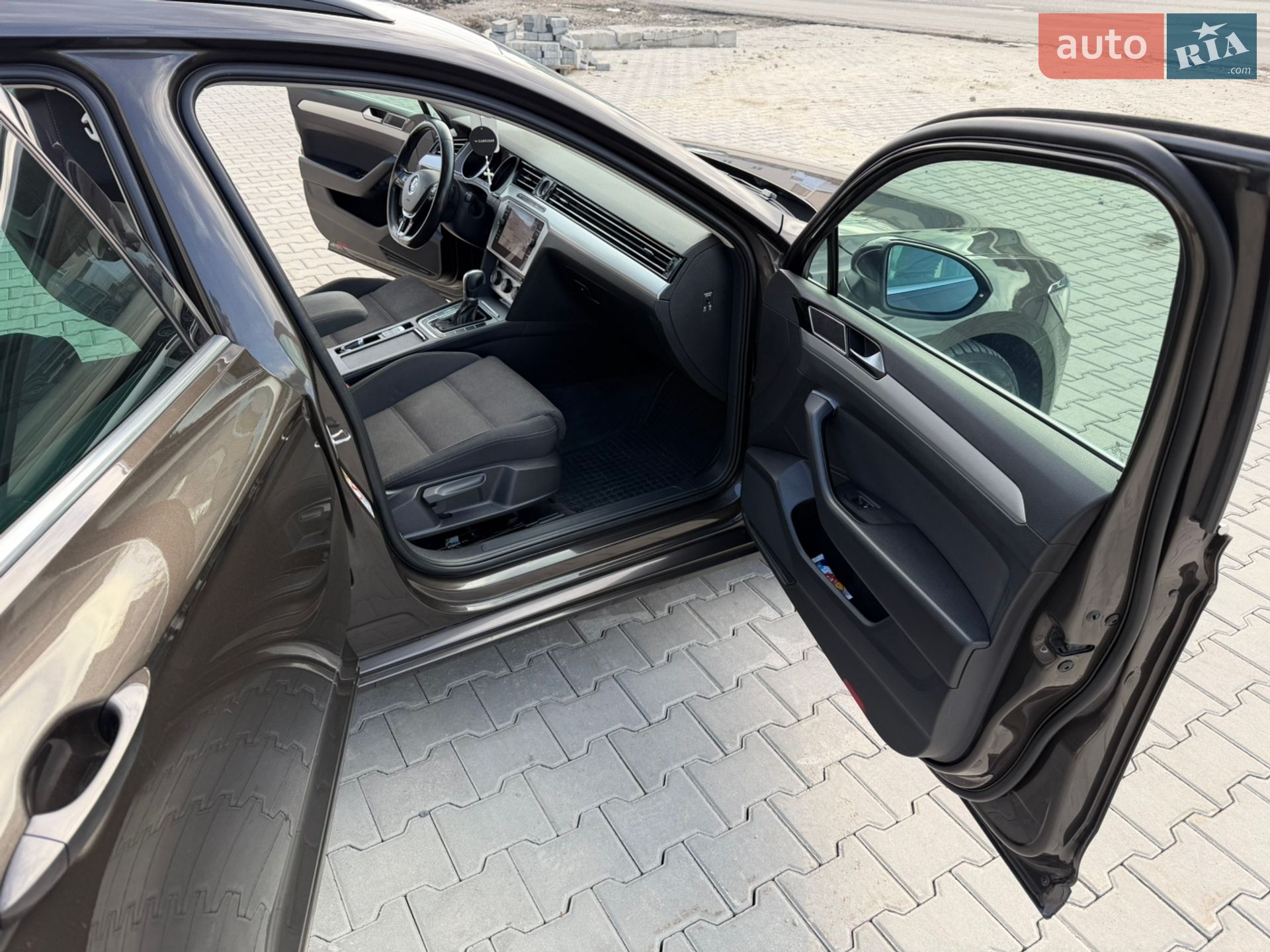 Volkswagen Passat 2017 VIN WVWZZZ3CZJP006959 фото оголошення 26 з 31
