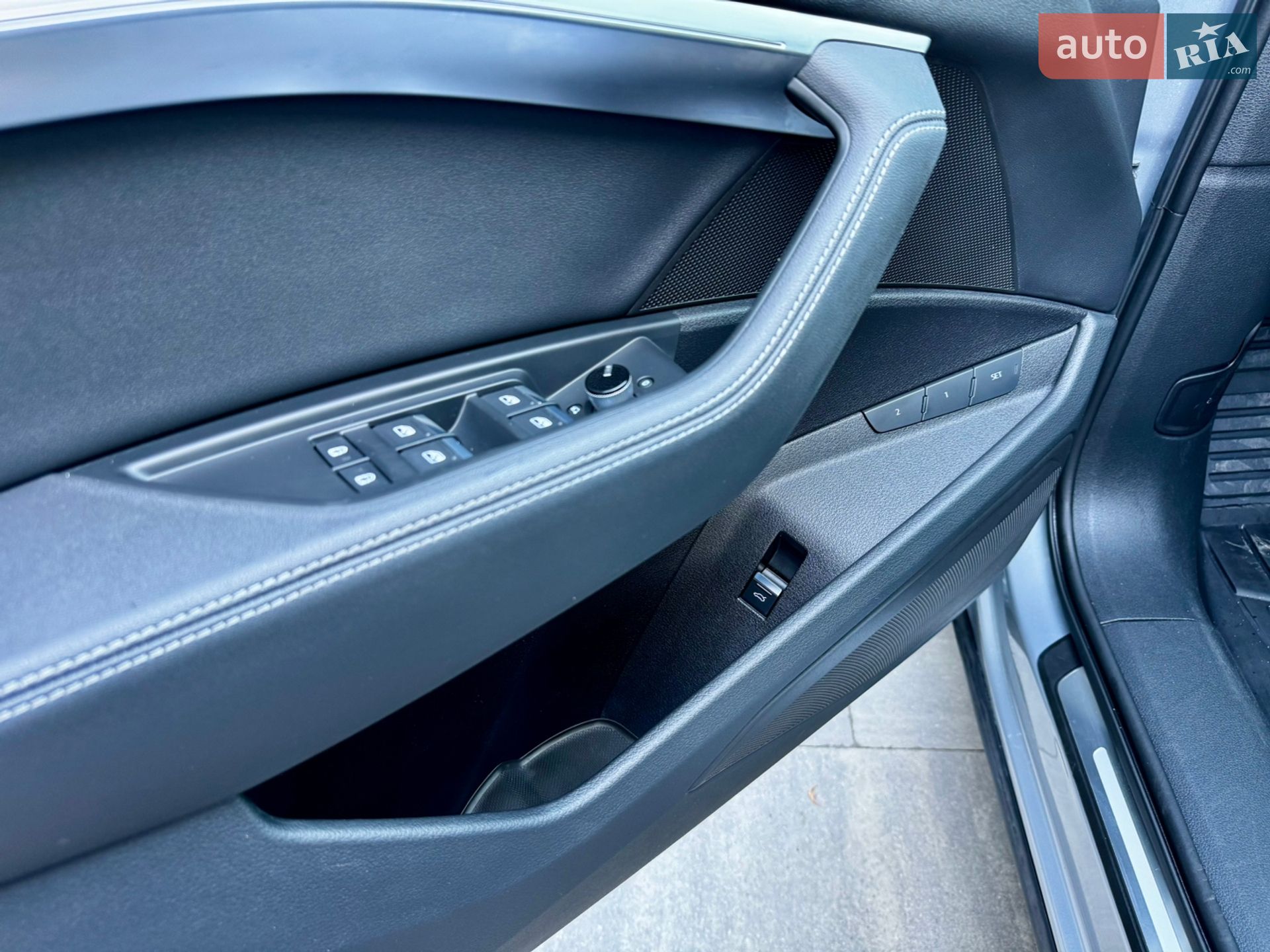 Audi e-tron 2022 VIN WA1AAAGE1NB047049 фото оголошення 15 з 52