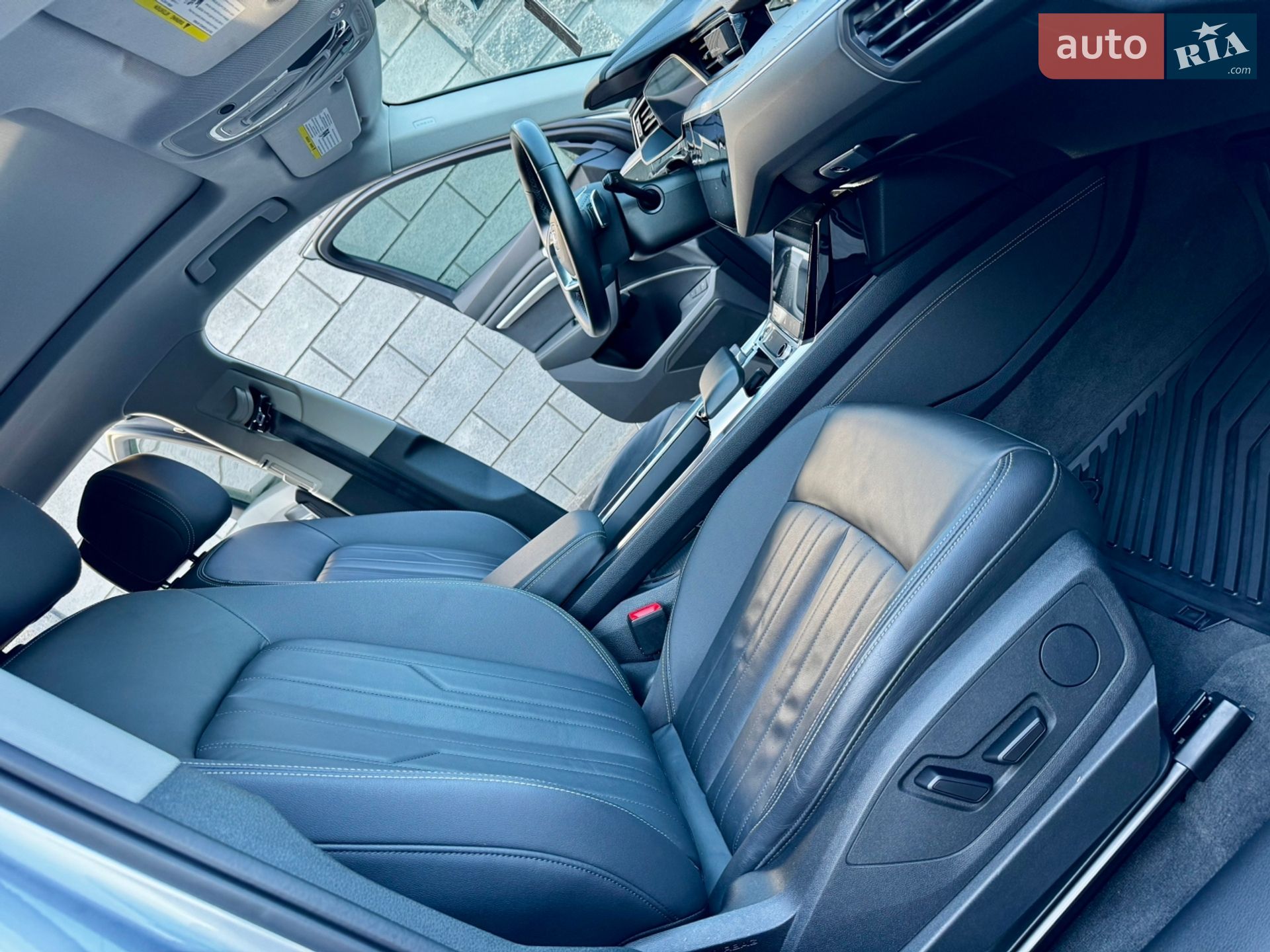 Audi e-tron 2022 VIN WA1AAAGE1NB047049 фото оголошення 46 з 52