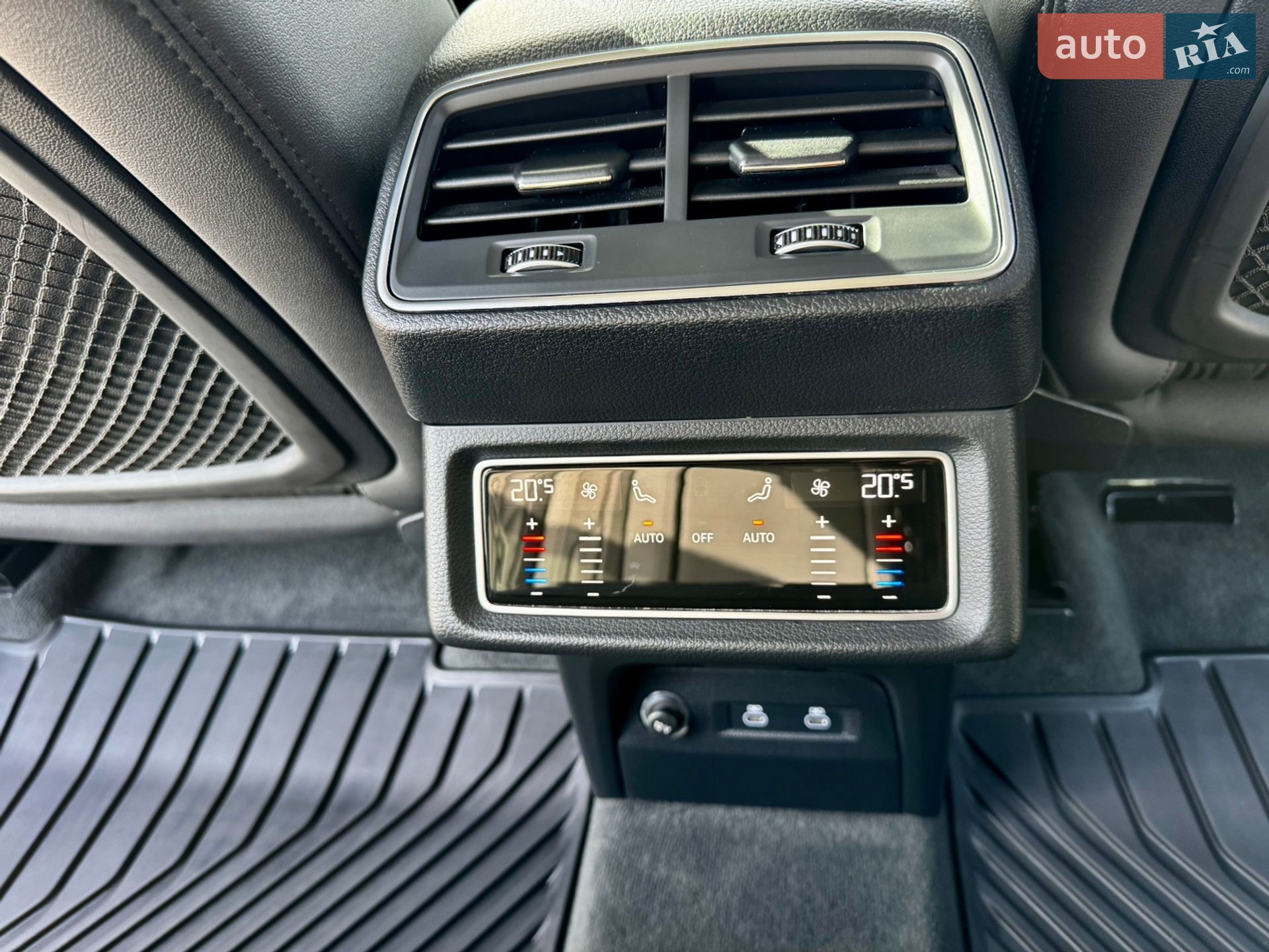Audi e-tron 2022 VIN WA1AAAGE1NB047049 фото оголошення 49 з 52