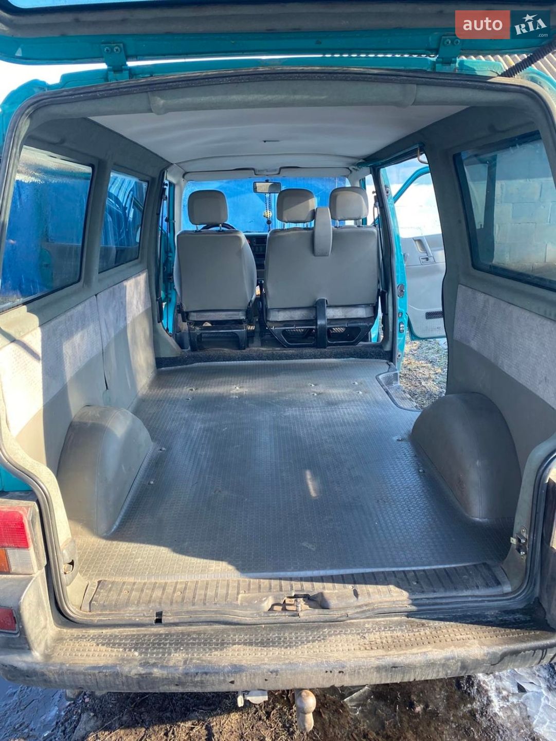 Volkswagen Transporter 2001 VIN WV1ZZZ70Z2H081291 фото оголошення 10 з 16