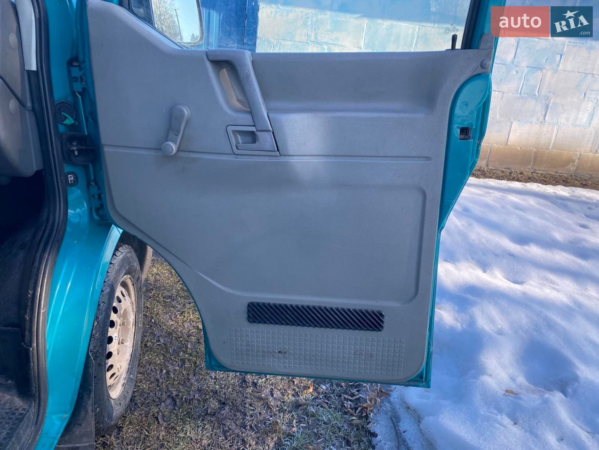 Volkswagen Transporter 2001 VIN WV1ZZZ70Z2H081291 фото оголошення 12 з 16