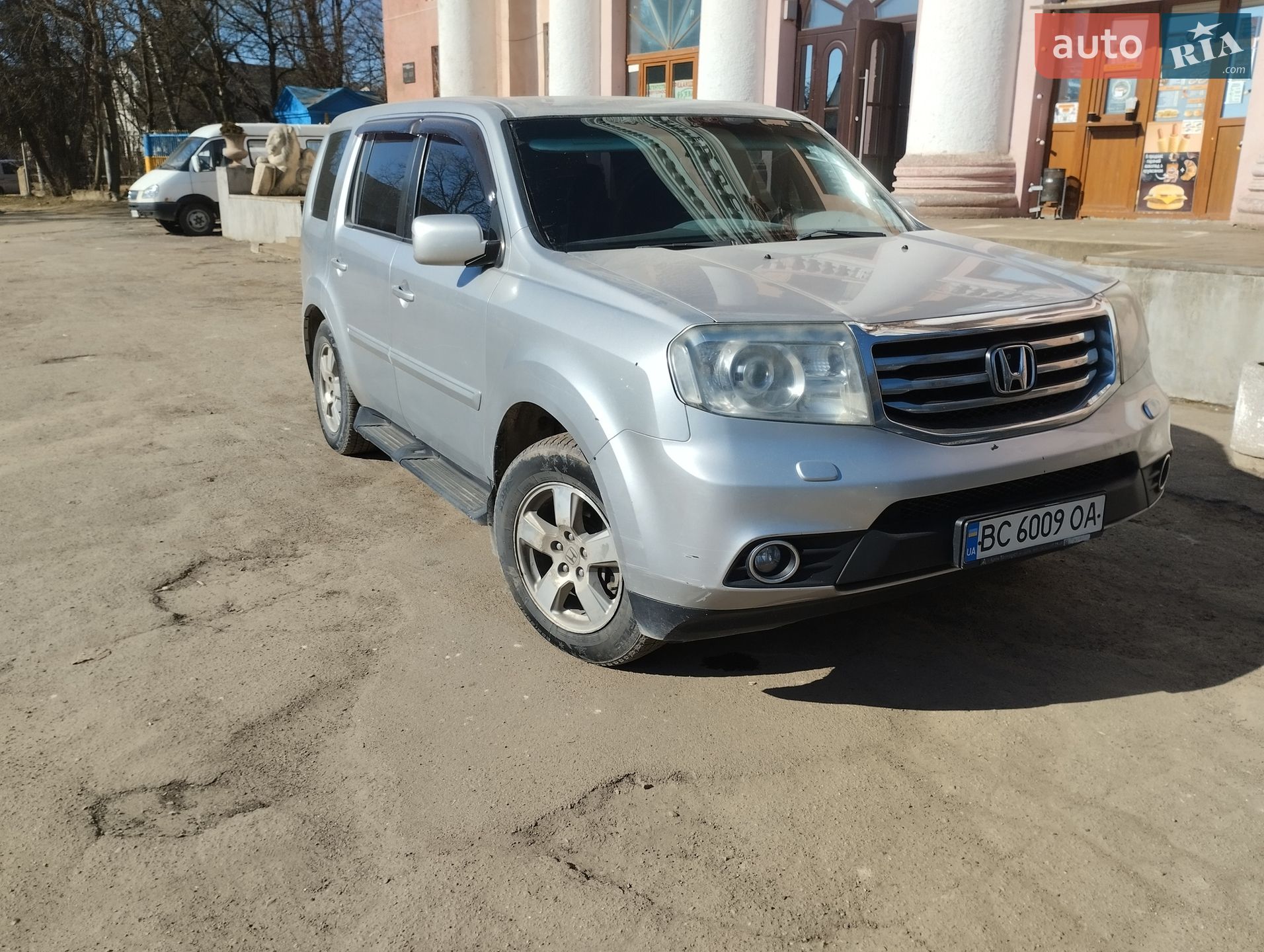 Honda Pilot 2011 VIN 5KBYF4840CB401144 фото оголошення 2 з 32