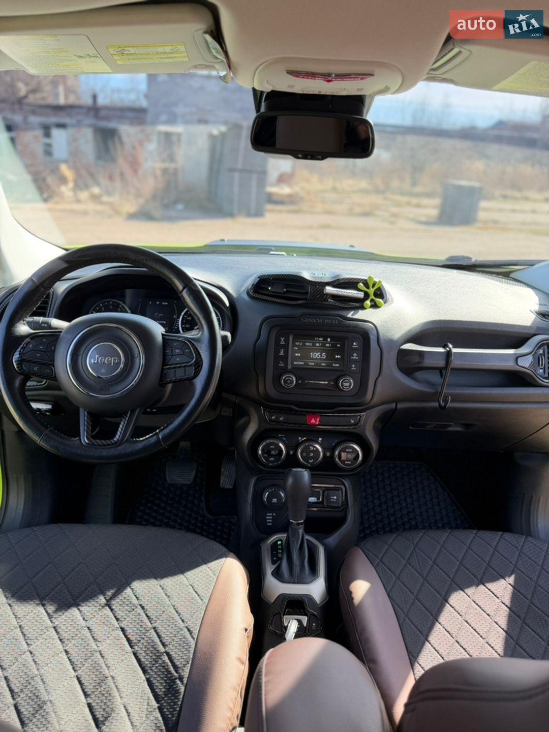 Jeep Renegade 2017 VIN ZACCJBBB3HPG32761 фото оголошення 33 з 39
