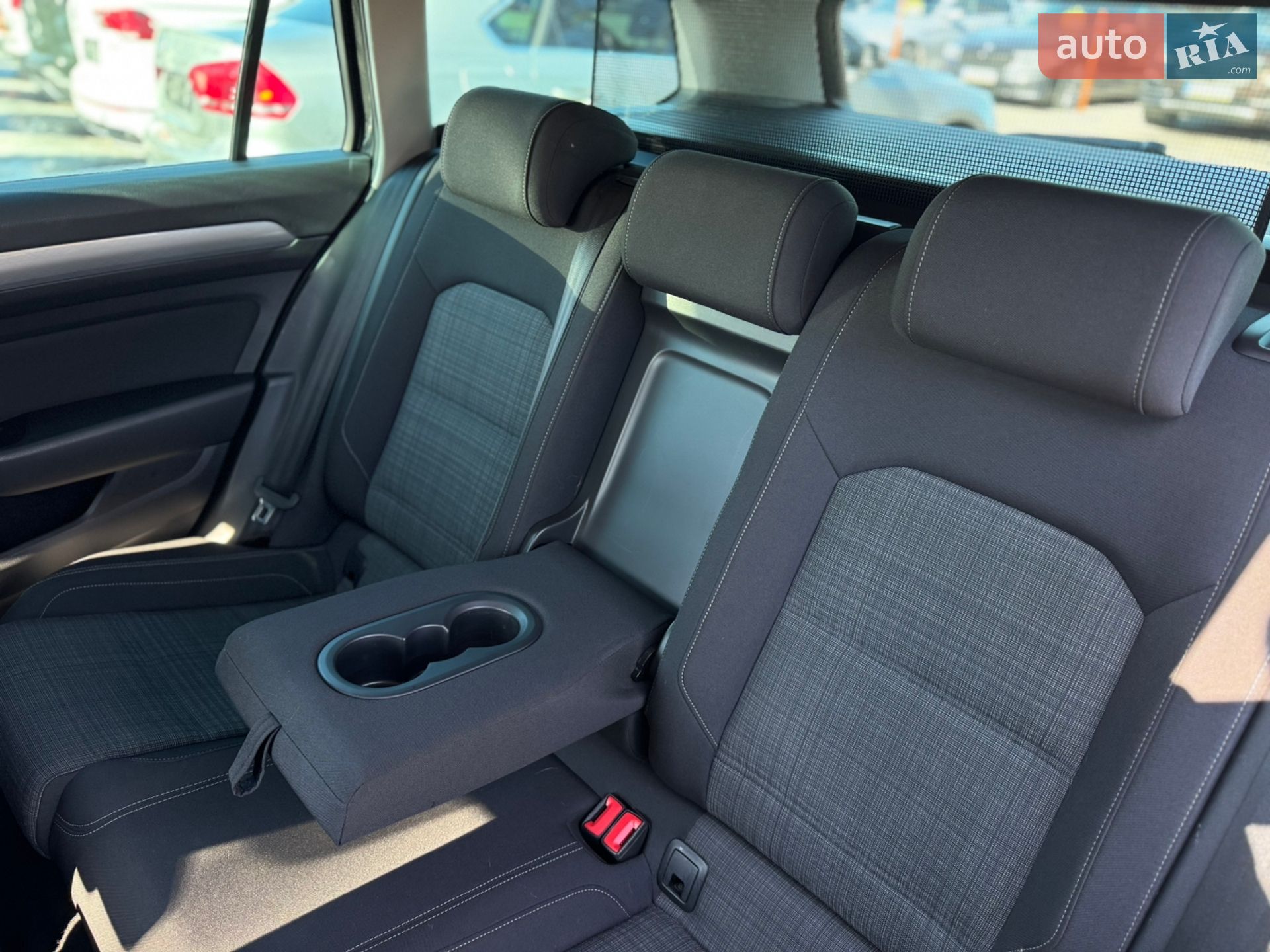 Volkswagen Passat 2022 VIN WVWZZZ3CZNE081626 фото оголошення 33 з 47