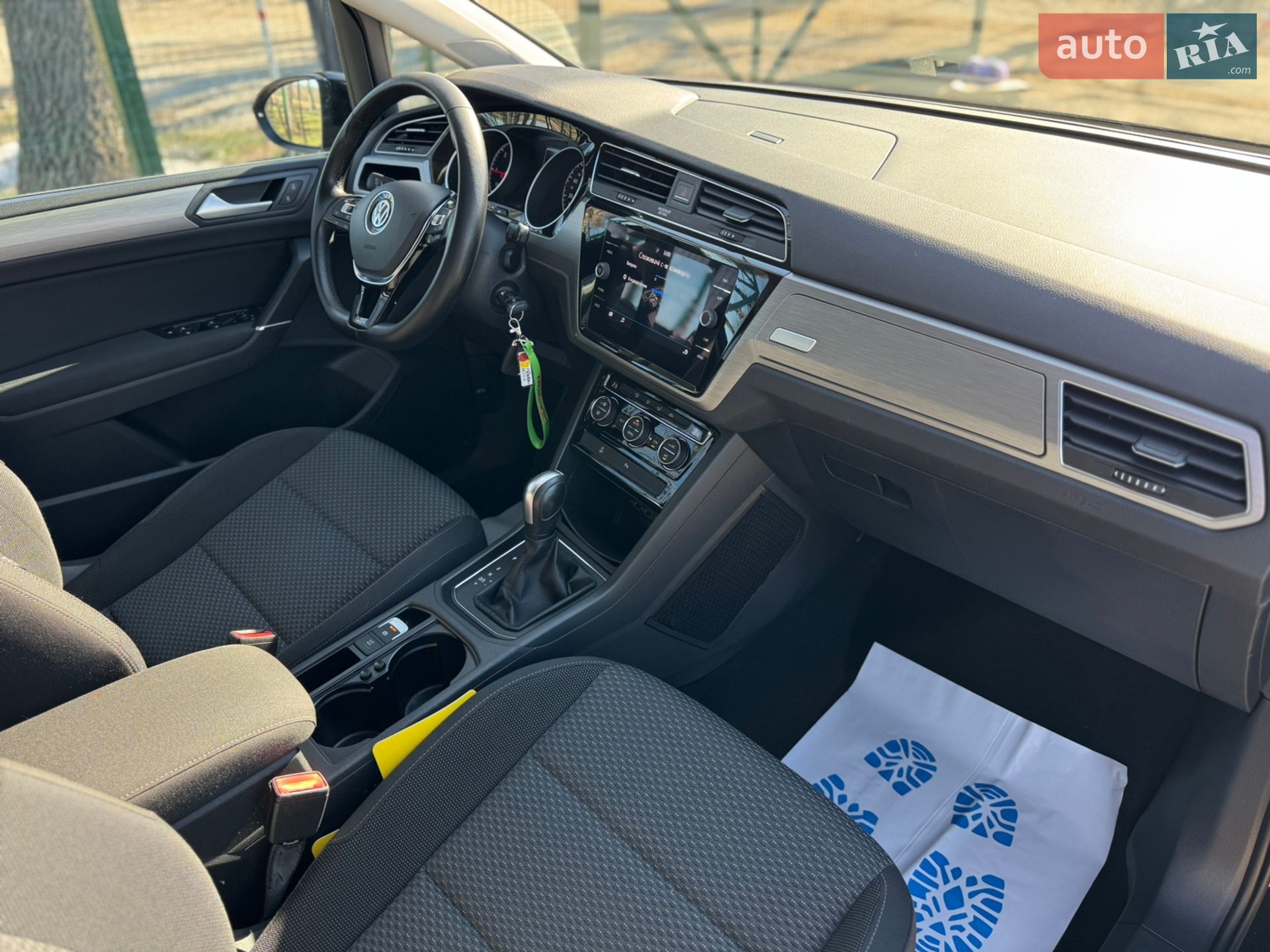 Volkswagen Touran 2019 VIN WVGZZZ1TZLW016021 фото оголошення 7 з 42