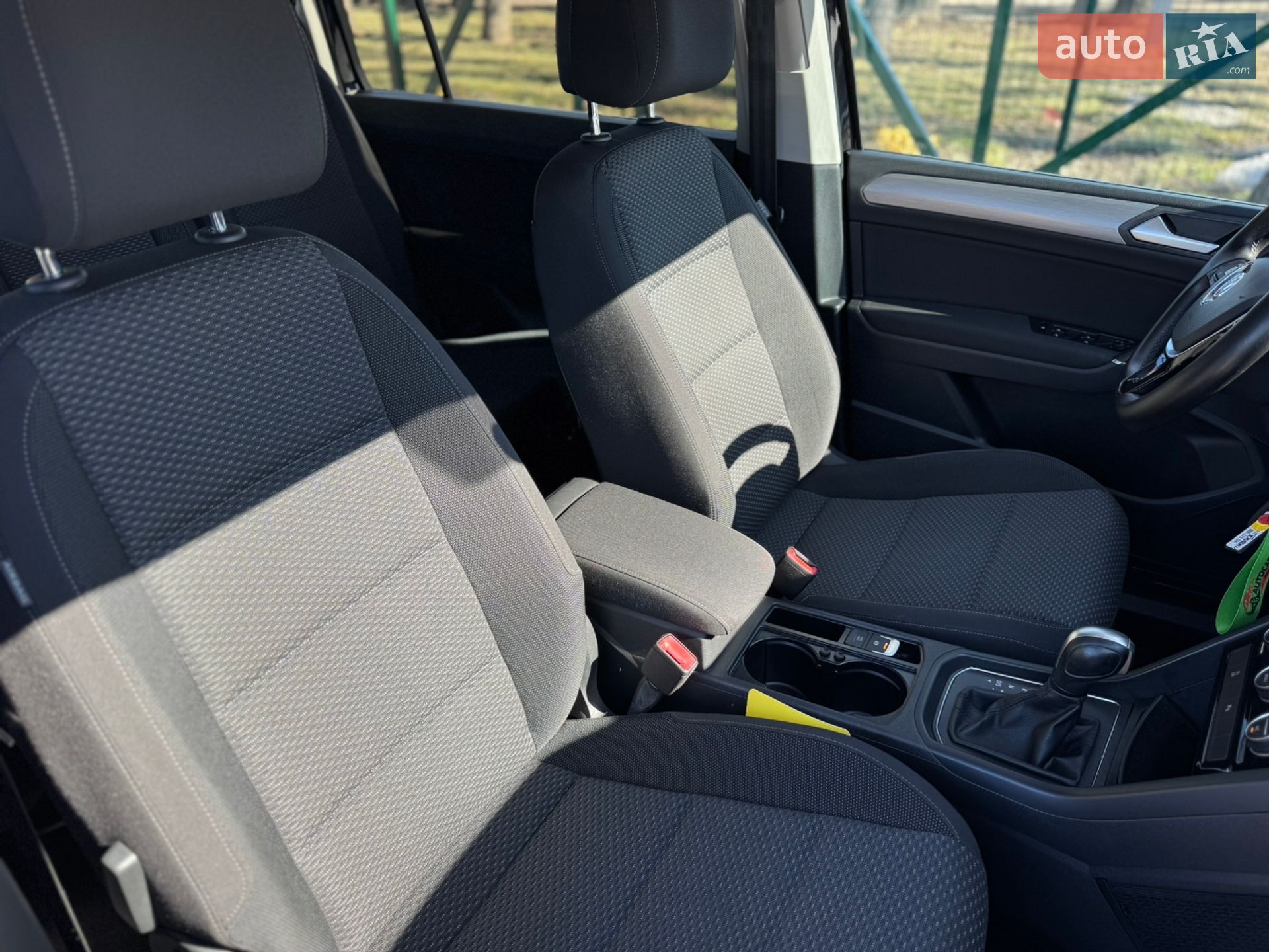 Volkswagen Touran 2019 VIN WVGZZZ1TZLW016021 фото оголошення 8 з 42