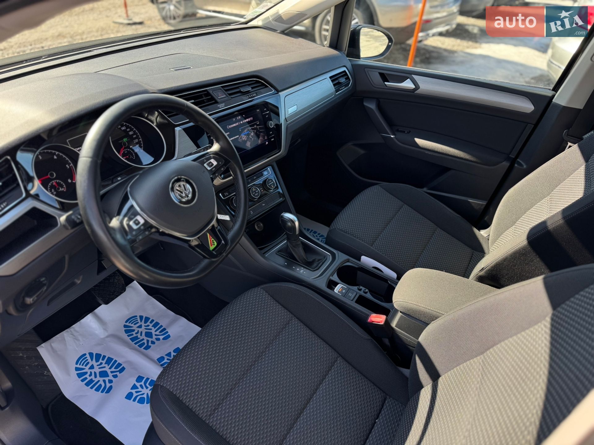 Volkswagen Touran 2019 VIN WVGZZZ1TZLW016021 фото оголошення 10 з 42