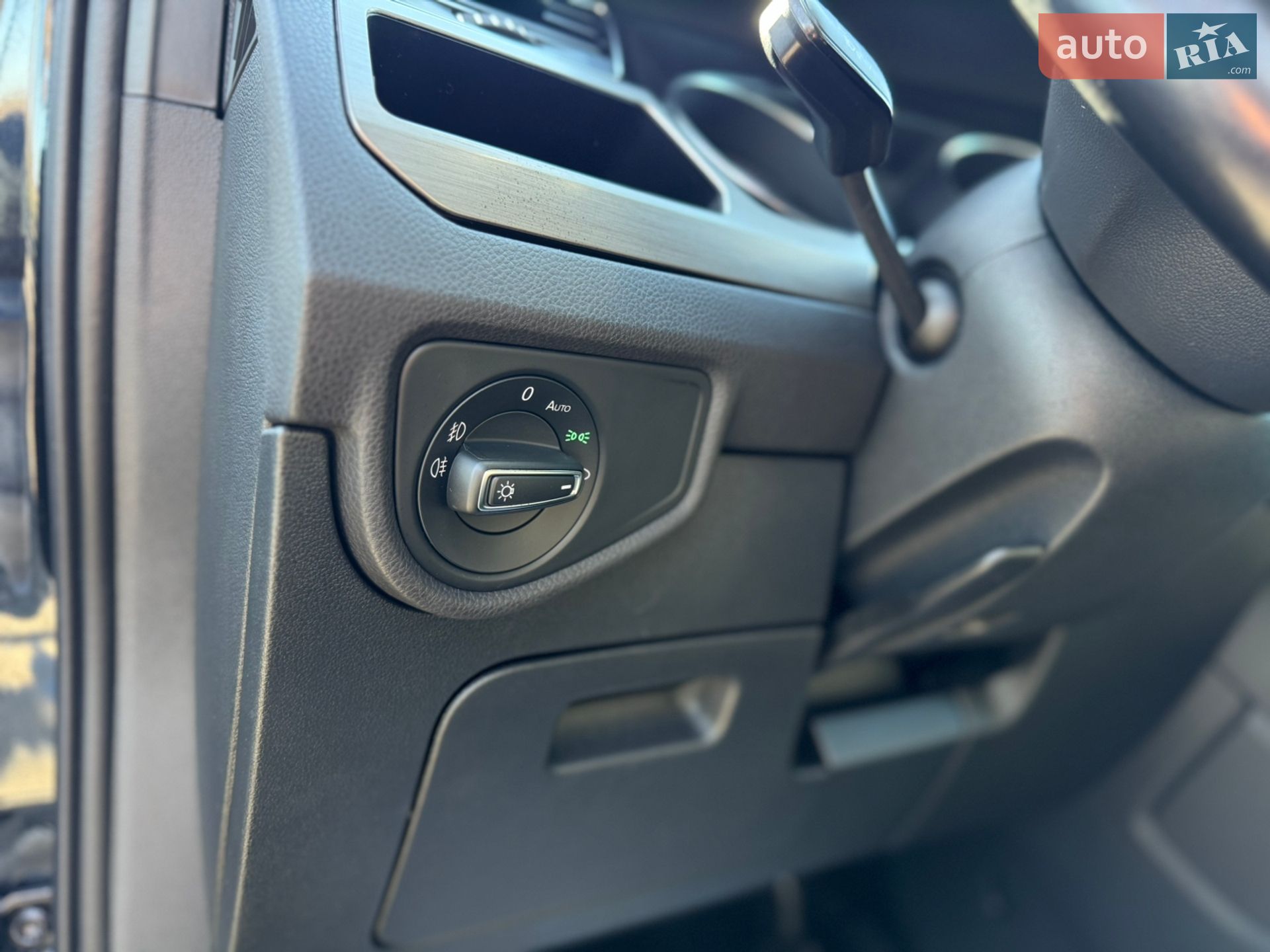 Volkswagen Touran 2019 VIN WVGZZZ1TZLW016021 фото оголошення 13 з 42