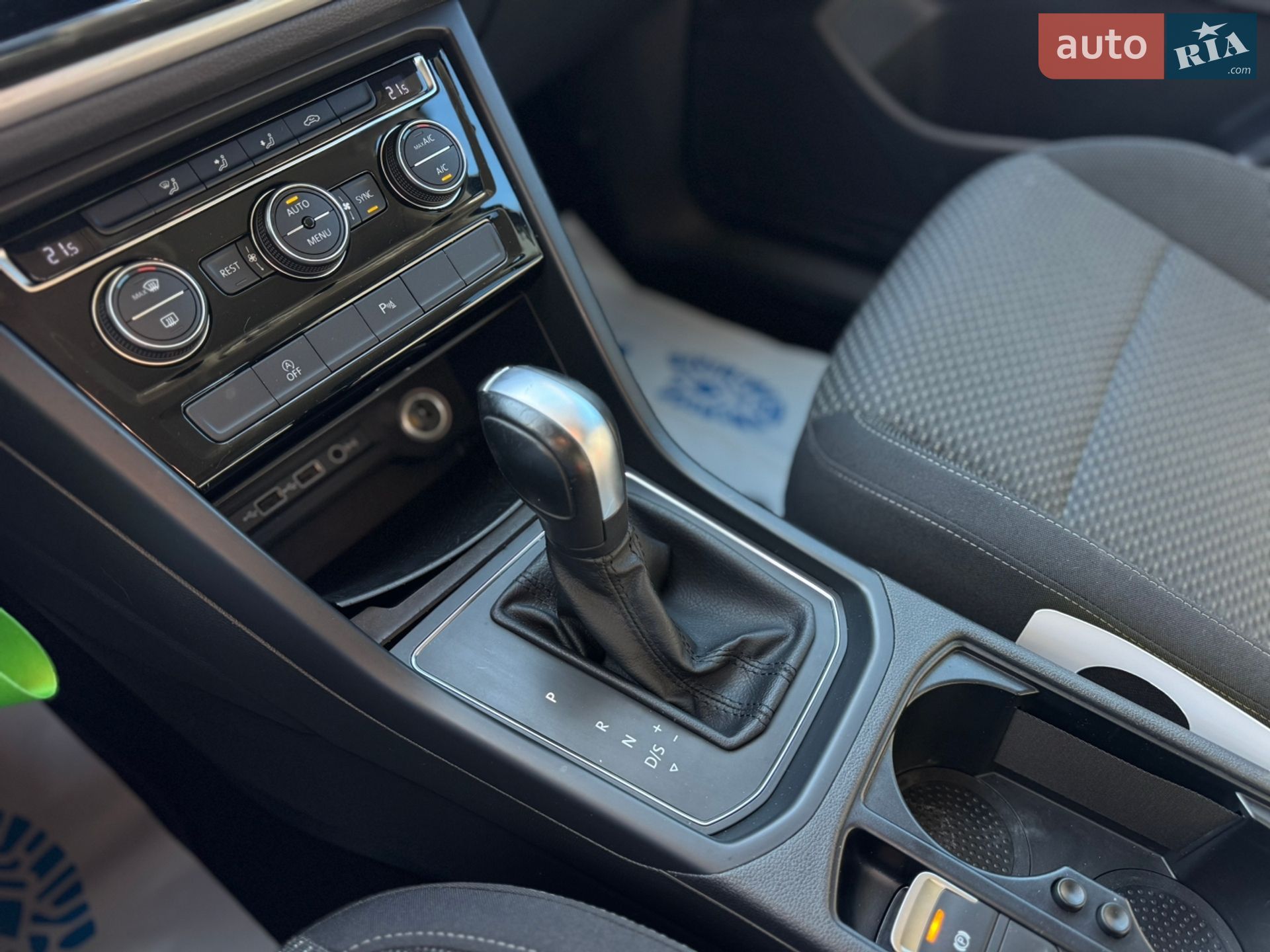 Volkswagen Touran 2019 VIN WVGZZZ1TZLW016021 фото оголошення 21 з 42