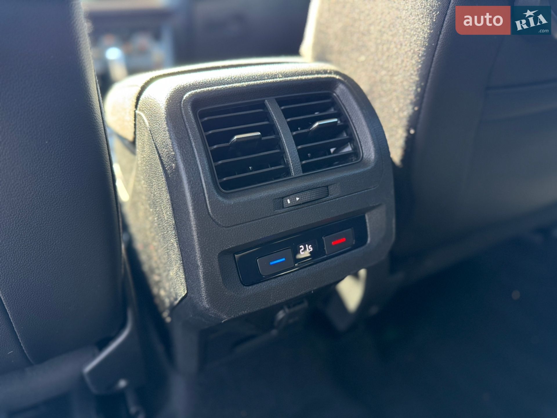 Volkswagen Touran 2019 VIN WVGZZZ1TZLW016021 фото оголошення 27 з 42