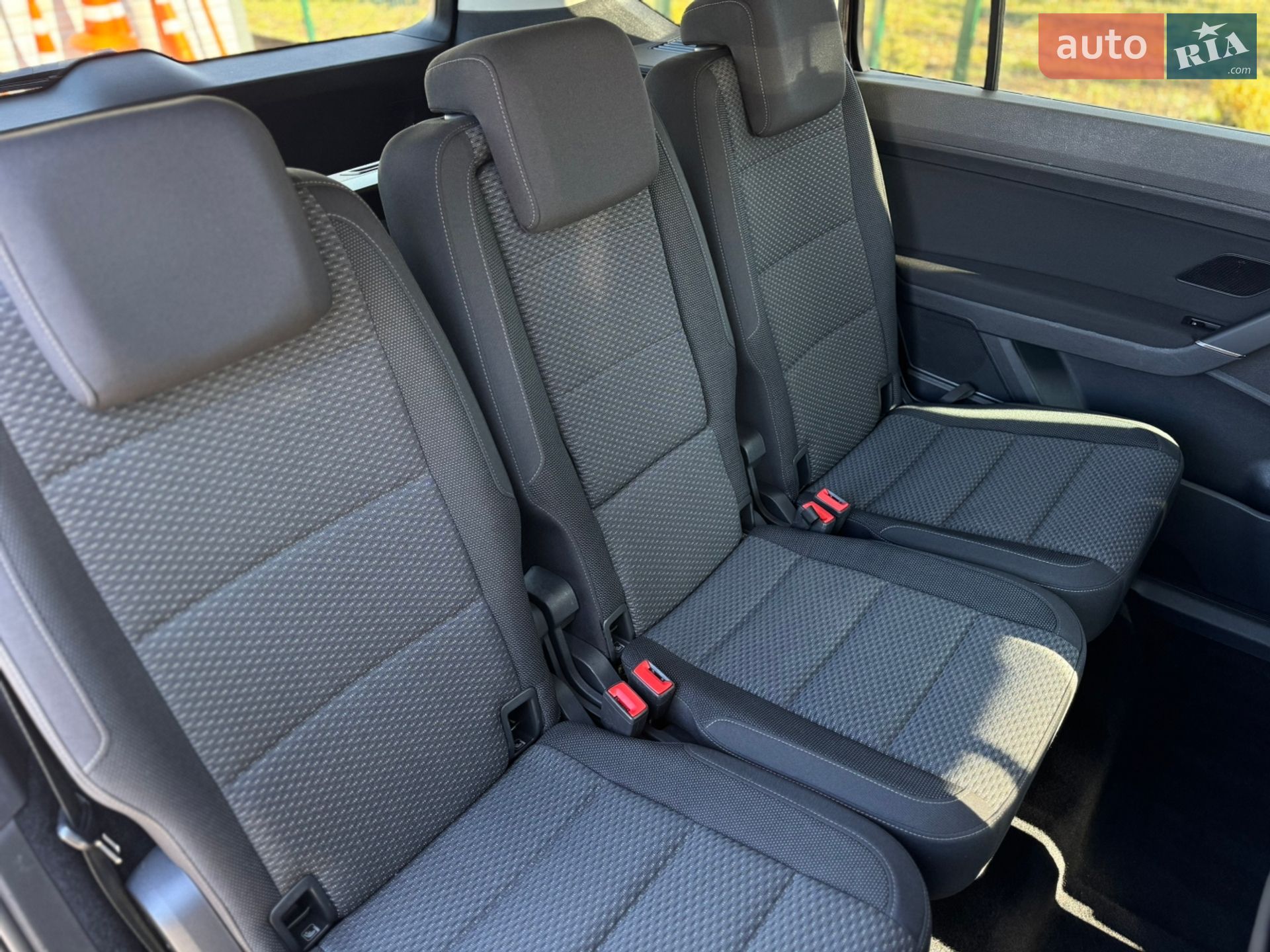 Volkswagen Touran 2019 VIN WVGZZZ1TZLW016021 фото оголошення 28 з 42