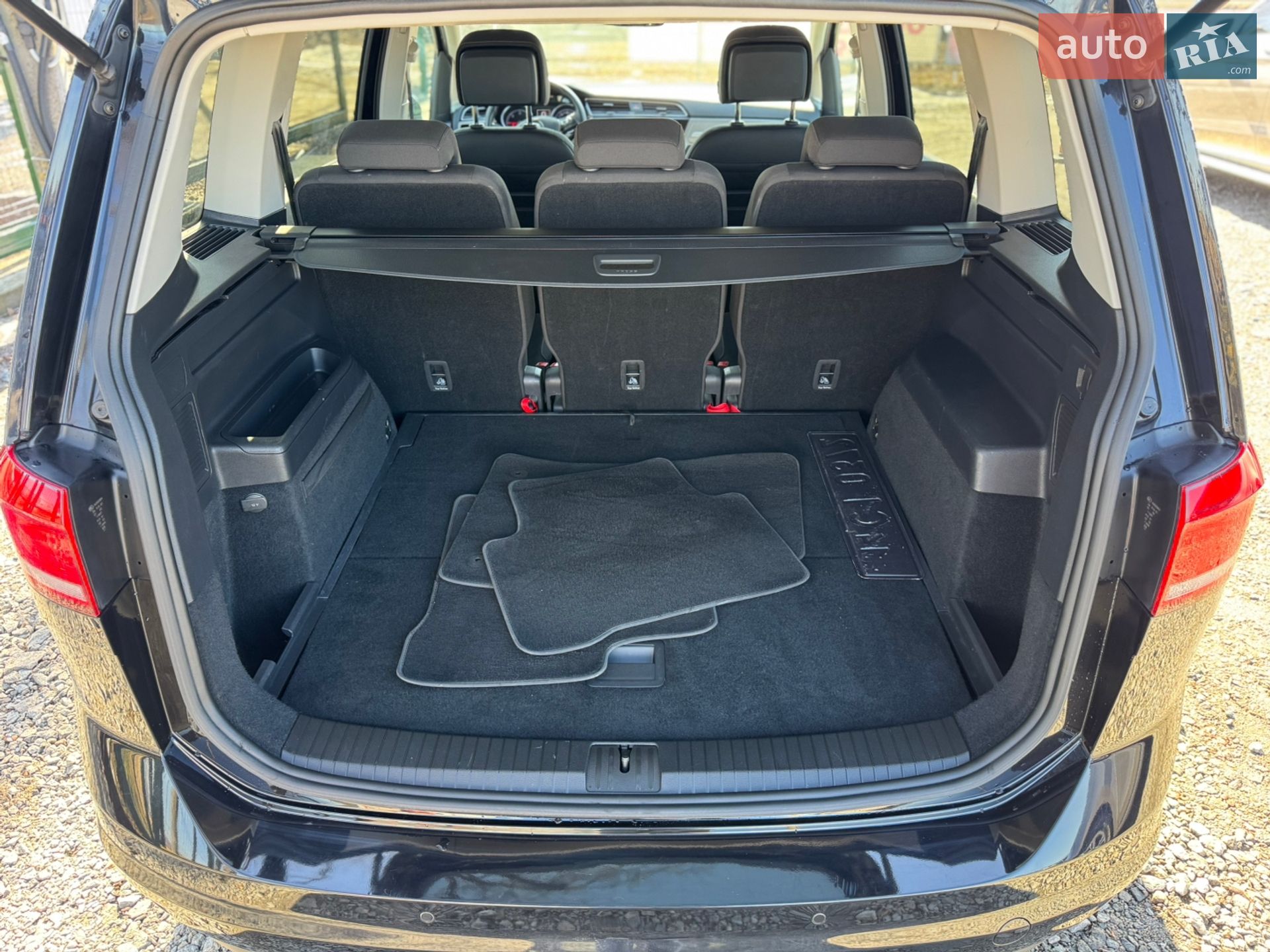 Volkswagen Touran 2019 VIN WVGZZZ1TZLW016021 фото оголошення 29 з 42