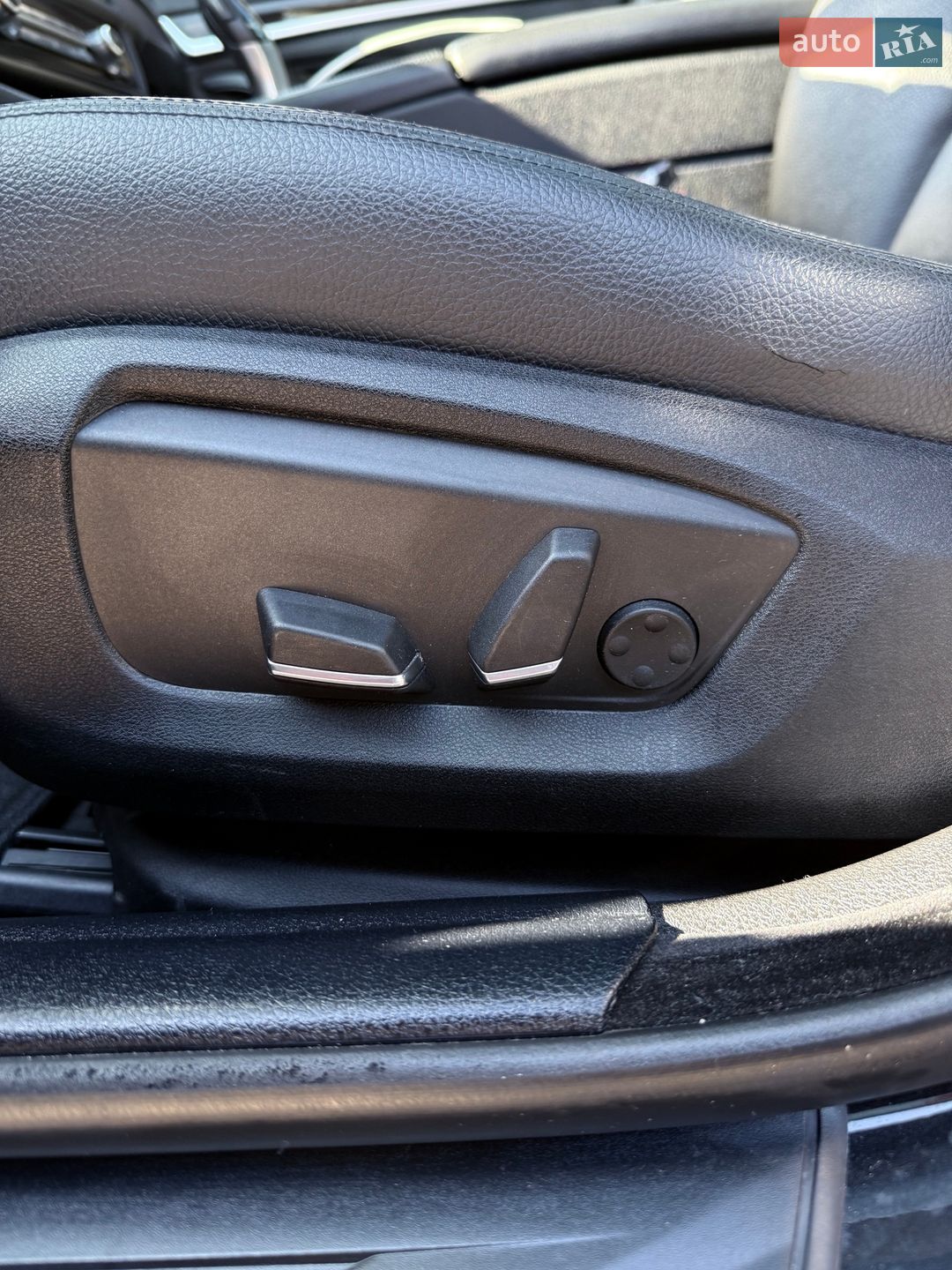BMW 5 Series 2013 VIN WBA5A7C54ED614050 фото оголошення 24 з 28