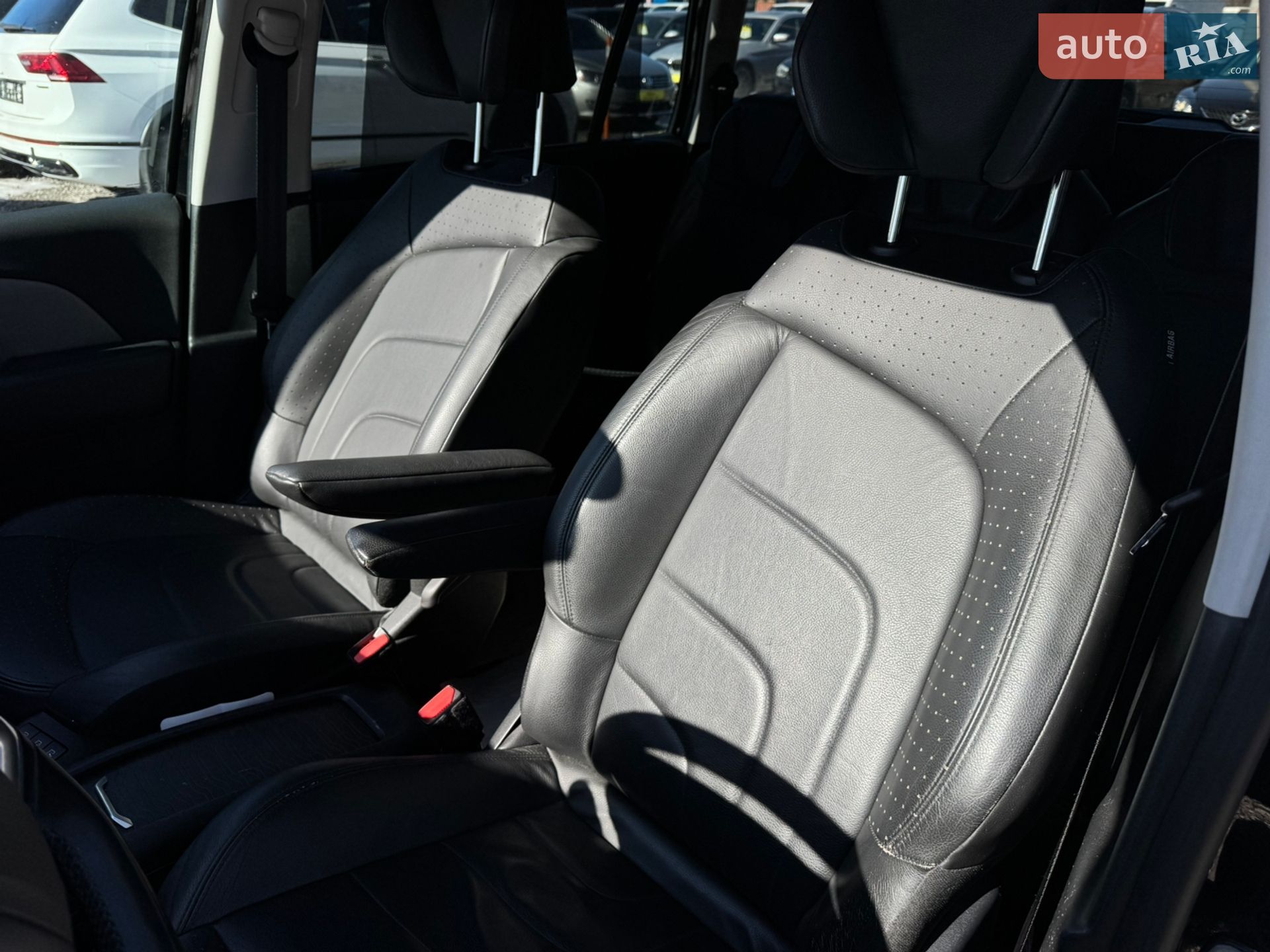 Citroen Grand C4 SpaceTourer 2018 VIN VF73AYHZRJJ876831 фото оголошення 10 з 50