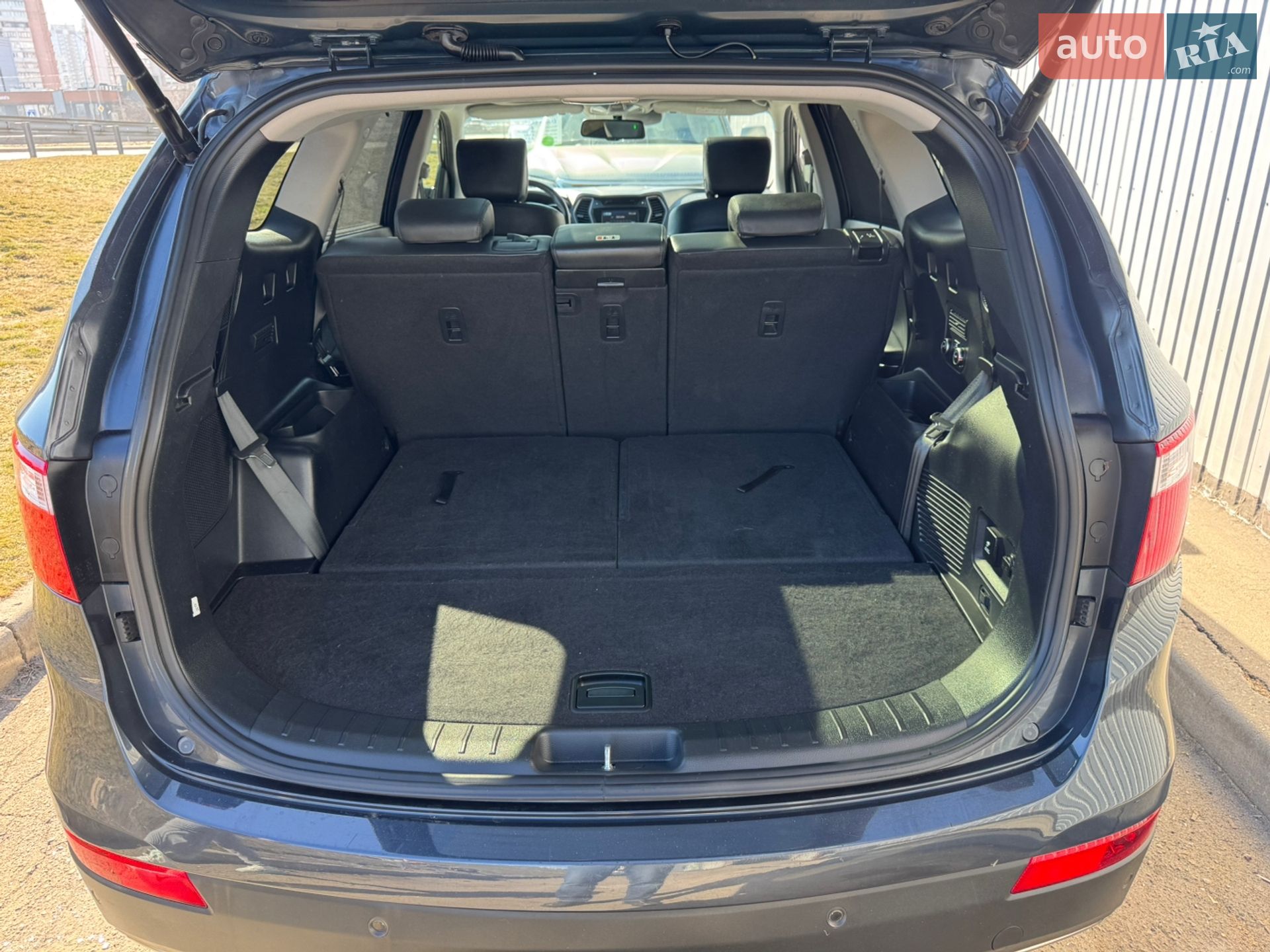 Hyundai Grand Santa Fe 2015 VIN KMHSR81XDFU130782 фото оголошення 14 з 84