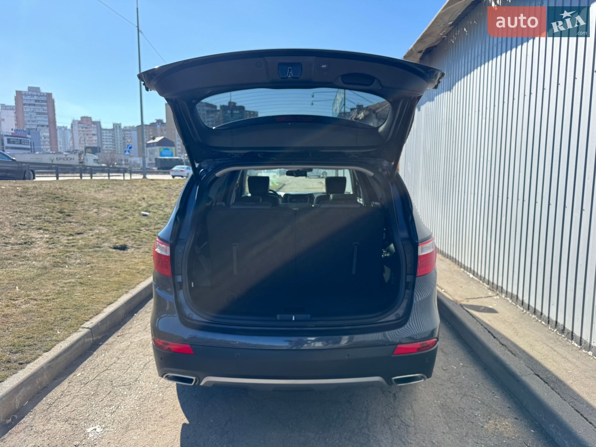 Hyundai Grand Santa Fe 2015 VIN KMHSR81XDFU130782 фото оголошення 15 з 84