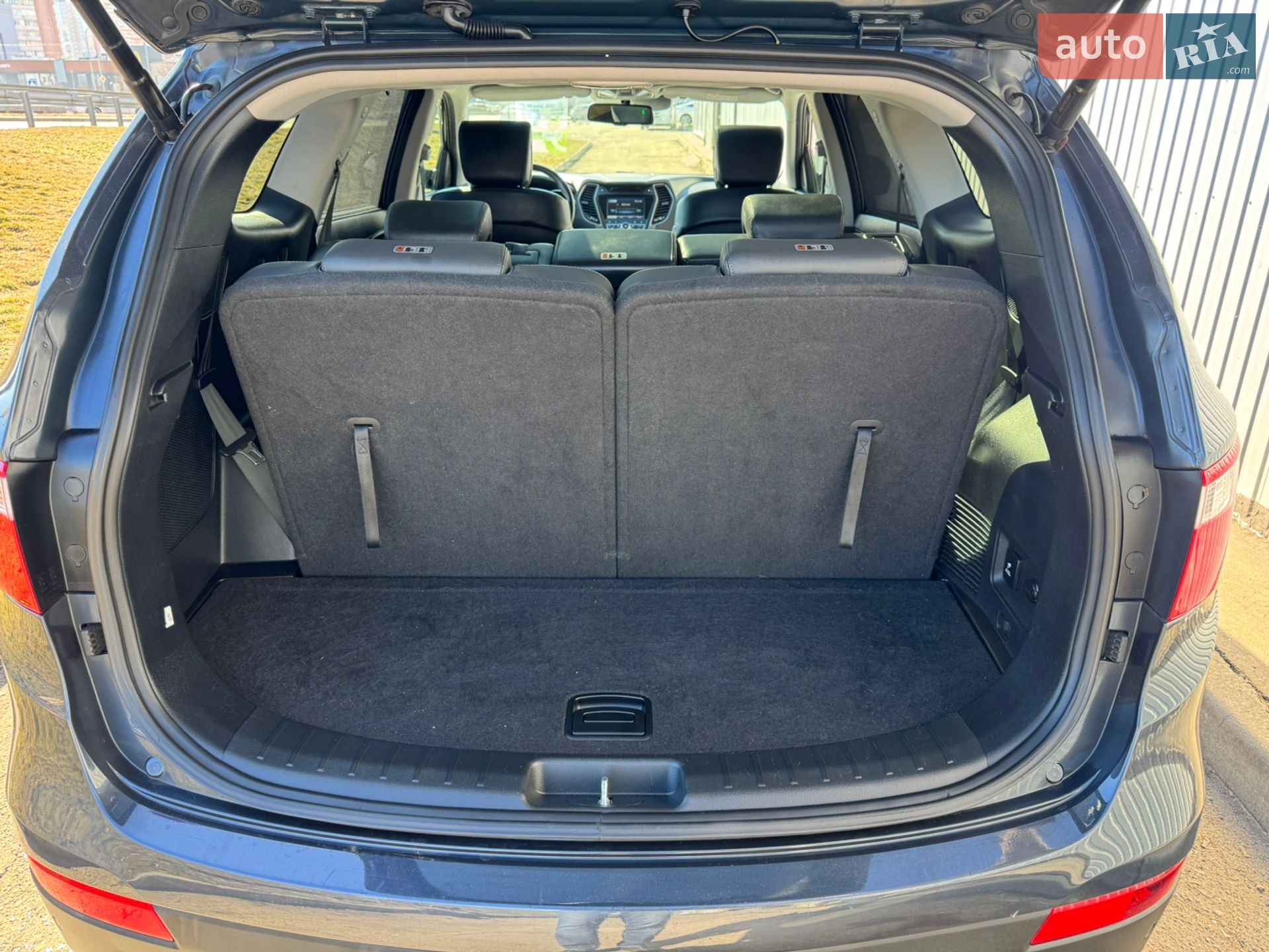 Hyundai Grand Santa Fe 2015 VIN KMHSR81XDFU130782 фото оголошення 16 з 84
