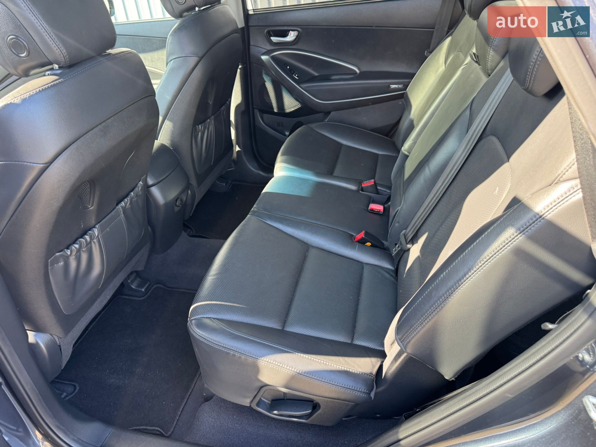 Hyundai Grand Santa Fe 2015 VIN KMHSR81XDFU130782 фото оголошення 18 з 84