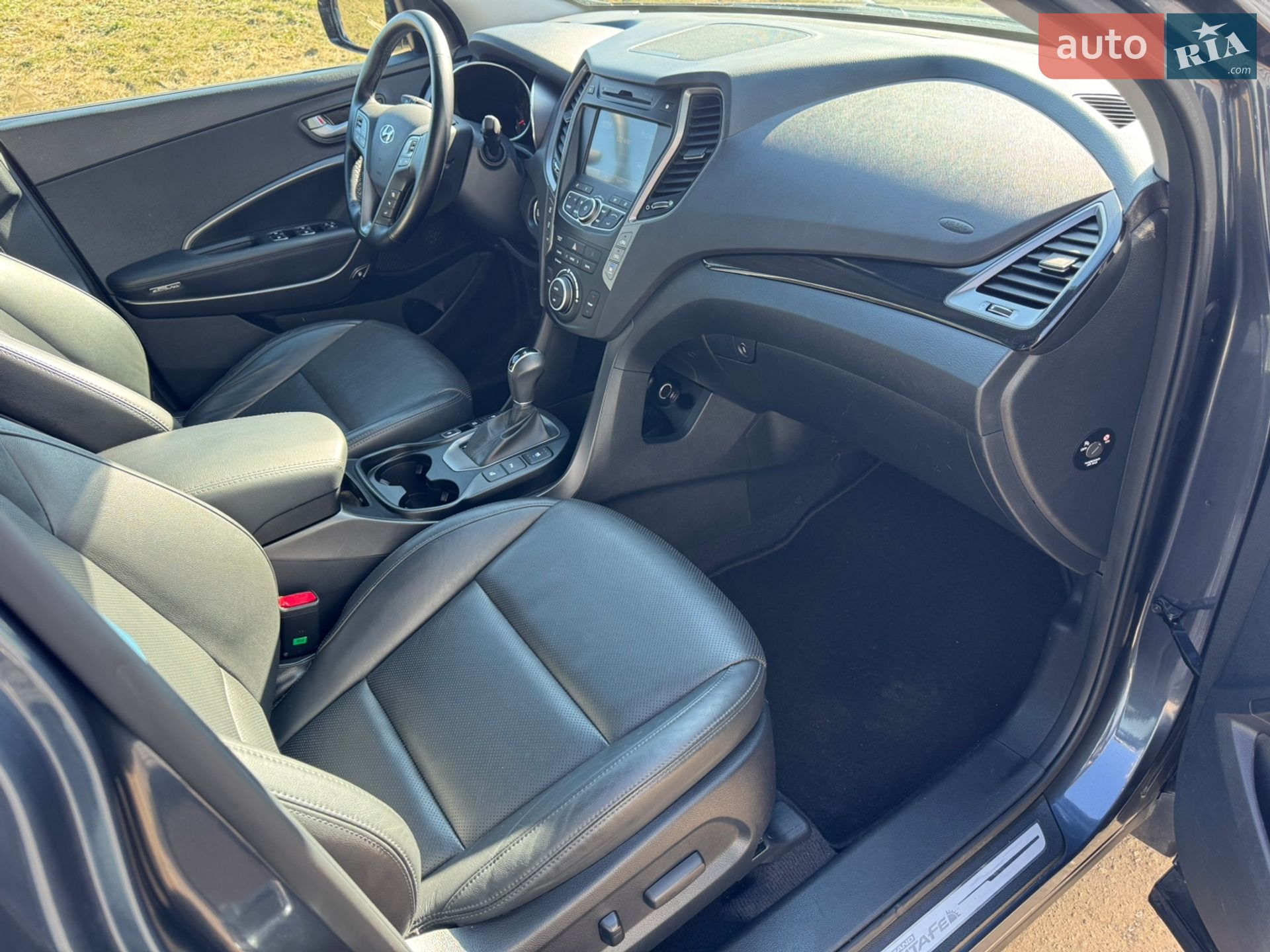 Hyundai Grand Santa Fe 2015 VIN KMHSR81XDFU130782 фото оголошення 23 з 84