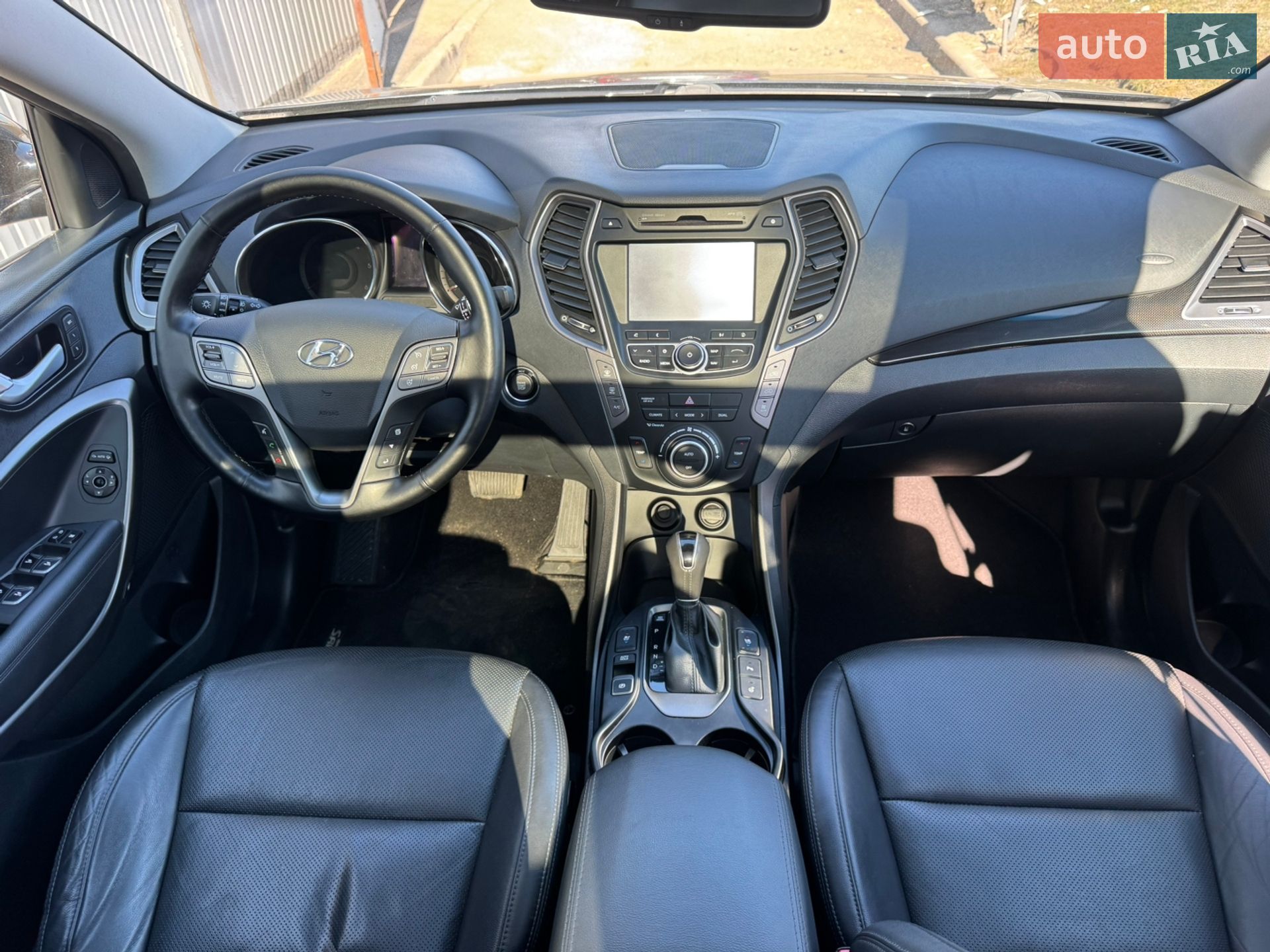 Hyundai Grand Santa Fe 2015 VIN KMHSR81XDFU130782 фото оголошення 29 з 84