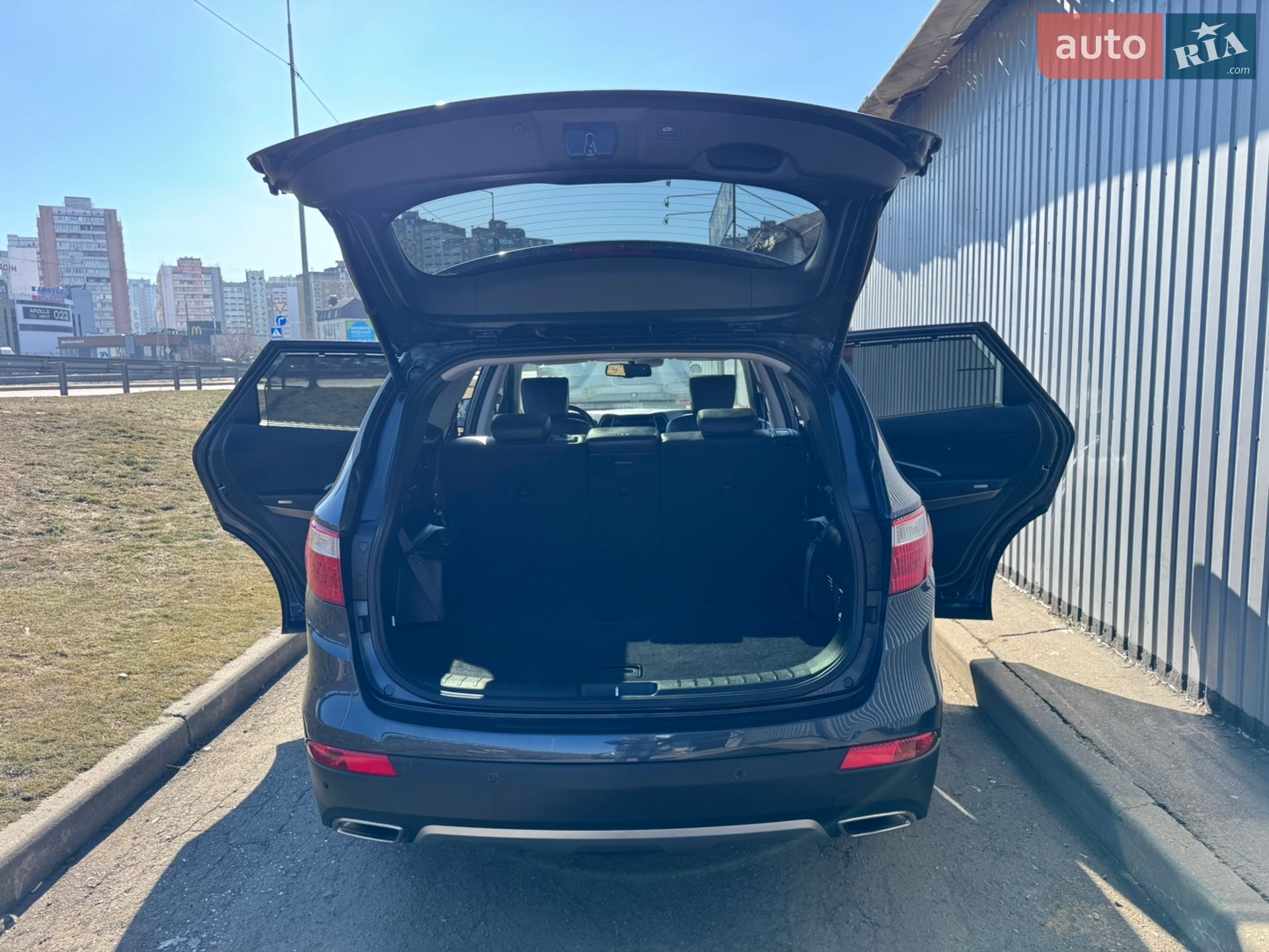Hyundai Grand Santa Fe 2015 VIN KMHSR81XDFU130782 фото оголошення 46 з 84