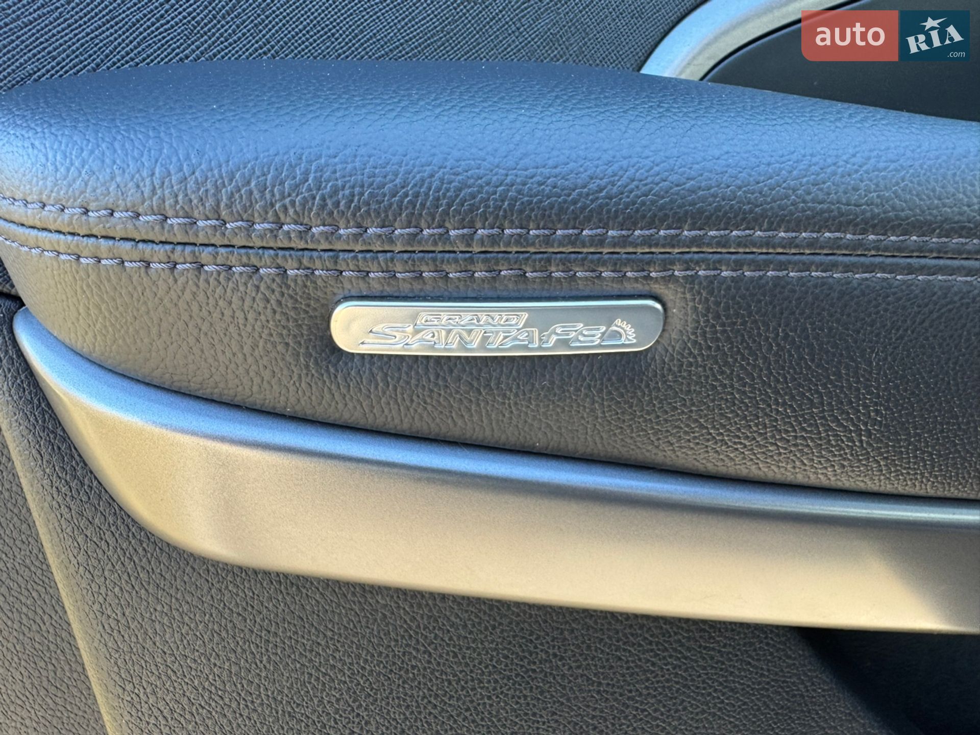 Hyundai Grand Santa Fe 2015 VIN KMHSR81XDFU130782 фото оголошення 51 з 84
