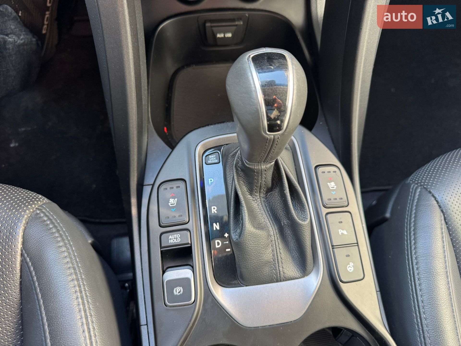Hyundai Grand Santa Fe 2015 VIN KMHSR81XDFU130782 фото оголошення 63 з 84